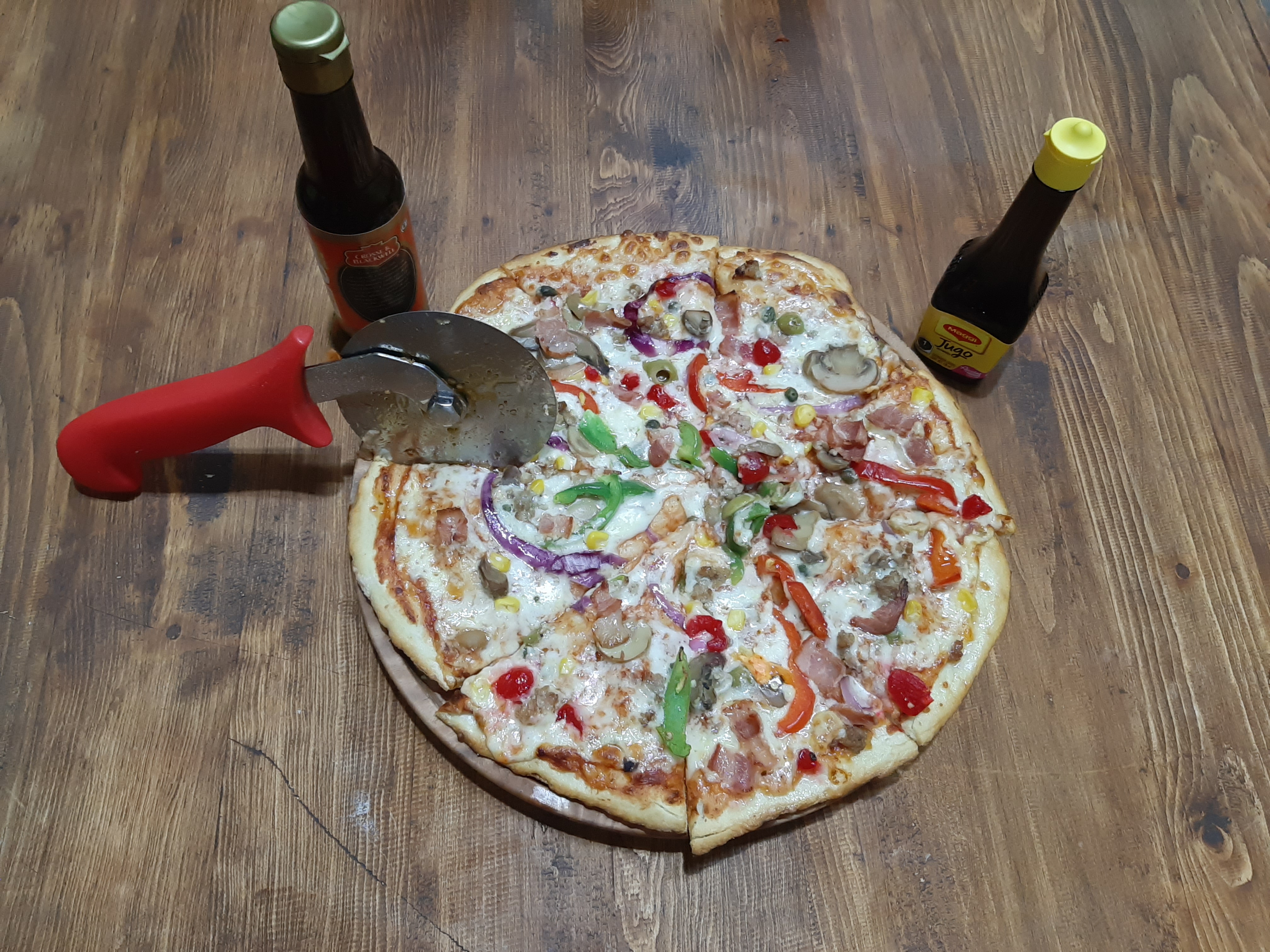 LOS PORTALES PIZZA image 7