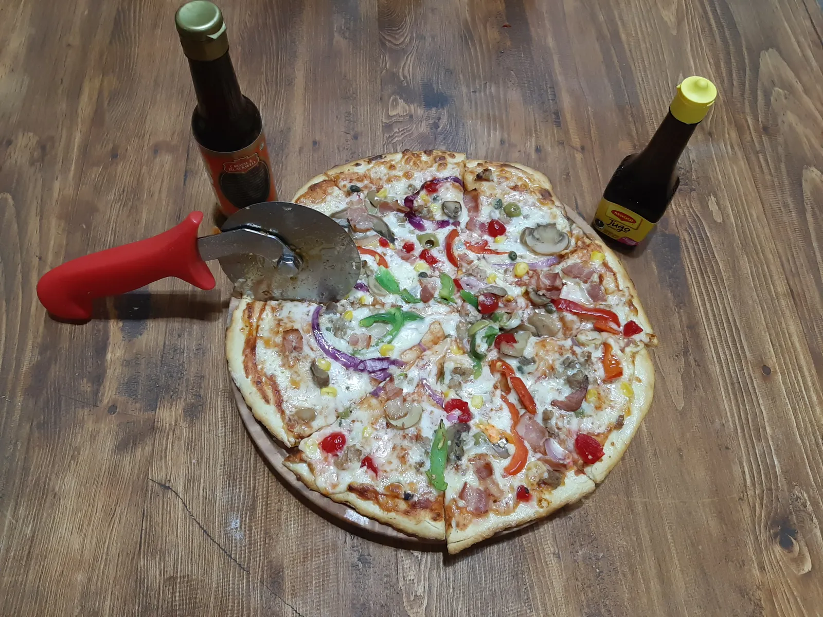 LOS PORTALES PIZZA image 7