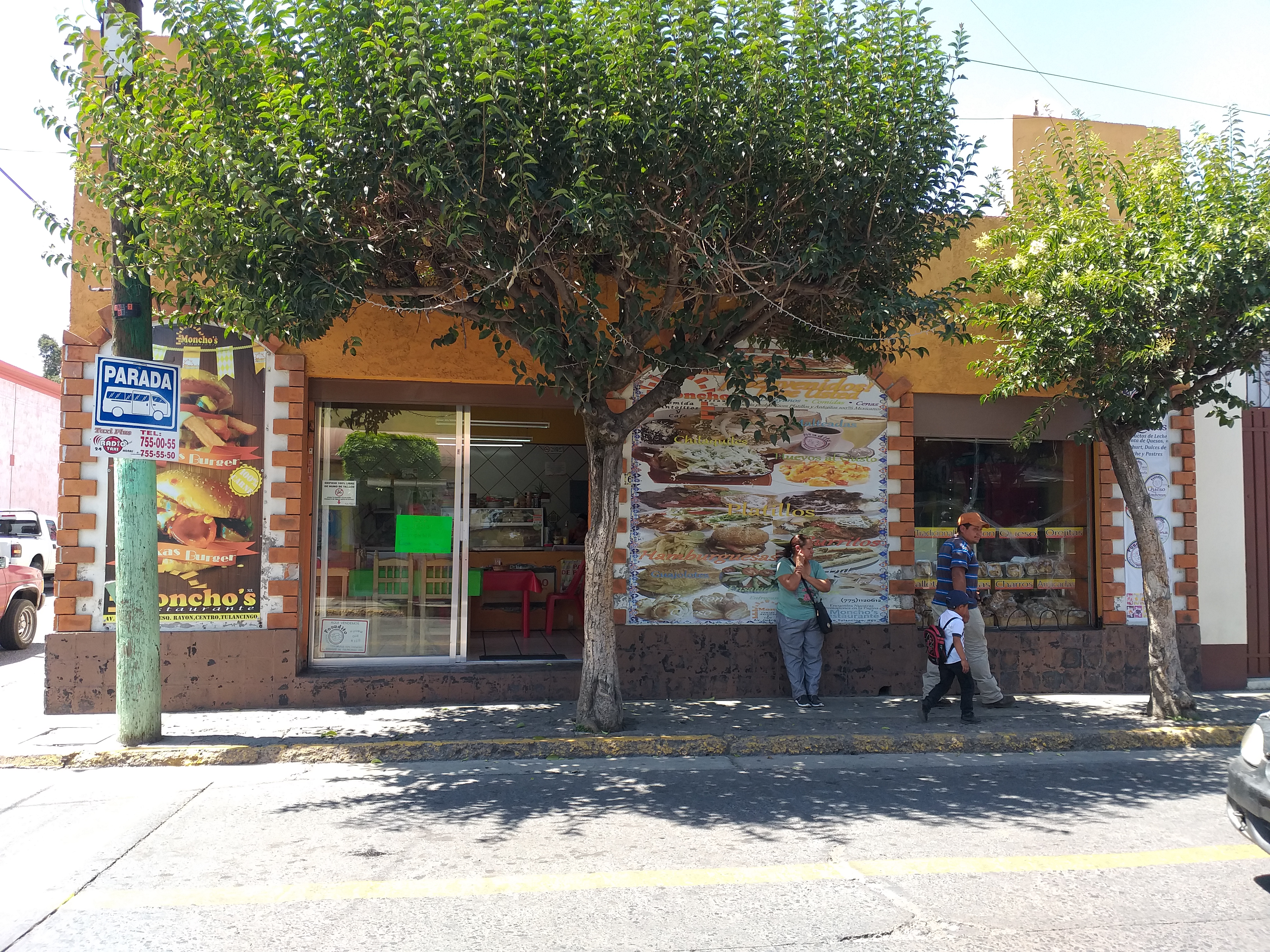 MONCHO'S RESTAURANTE image 1