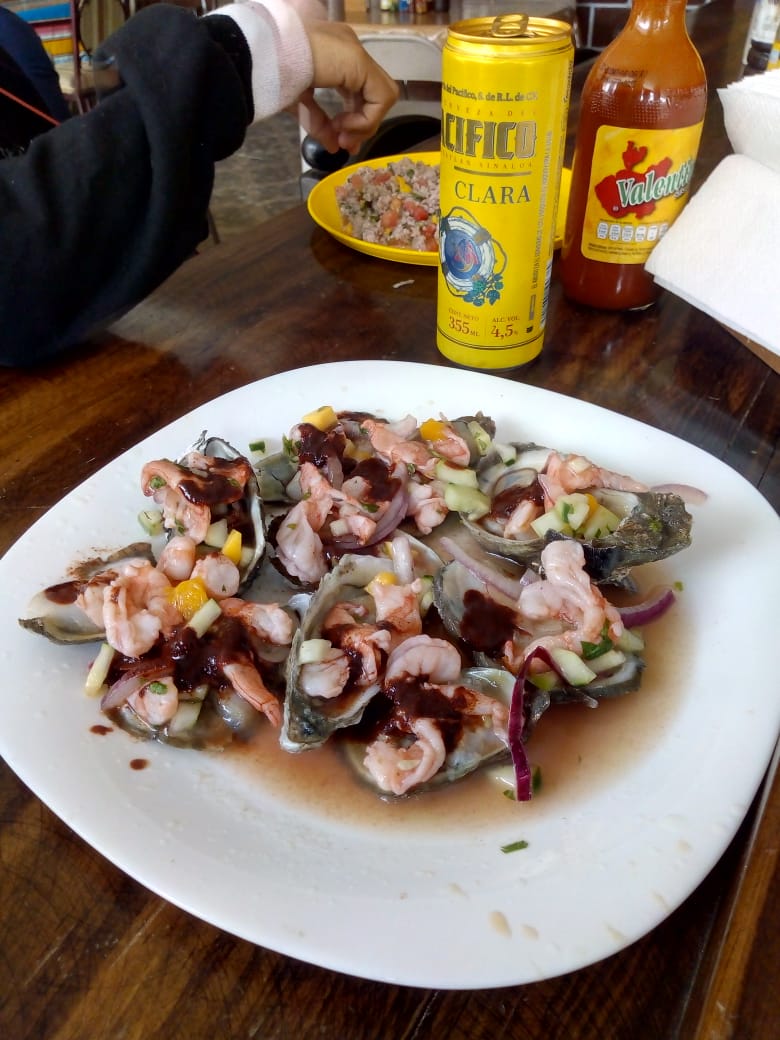 Hamburguesas y Mariscos "J y E" image 8