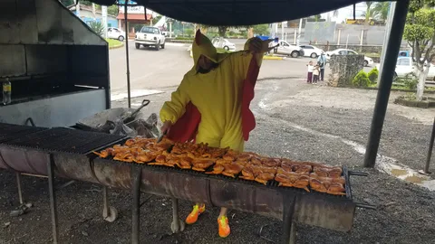 Pollos Checos image 4