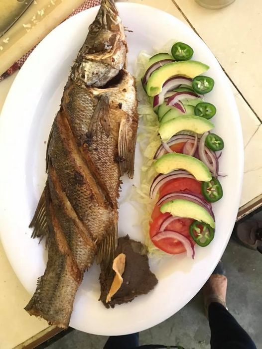 Cockteles y Mariscos "La isla" image 9