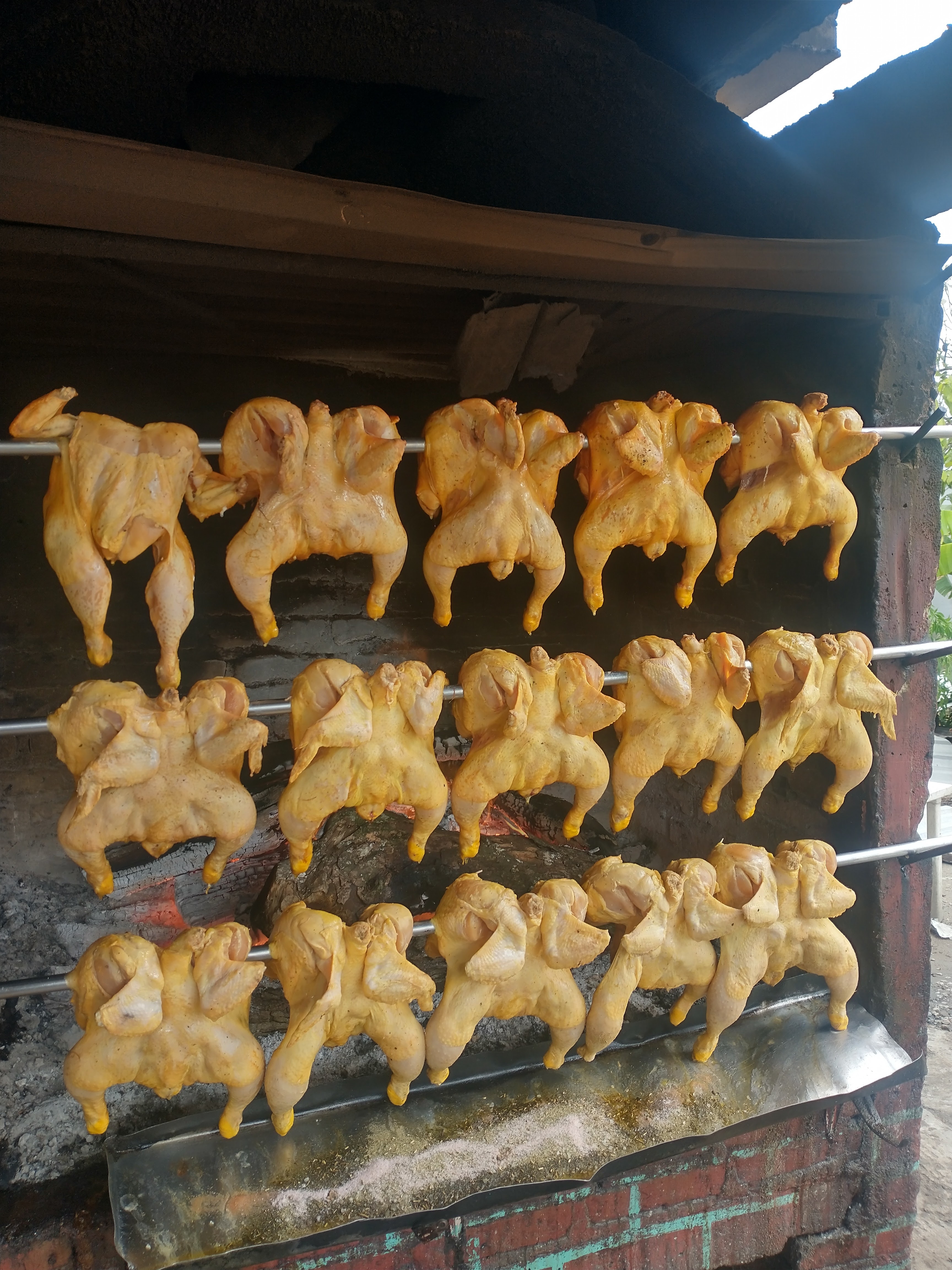 Pollos A La Leña Wali Macas image 2