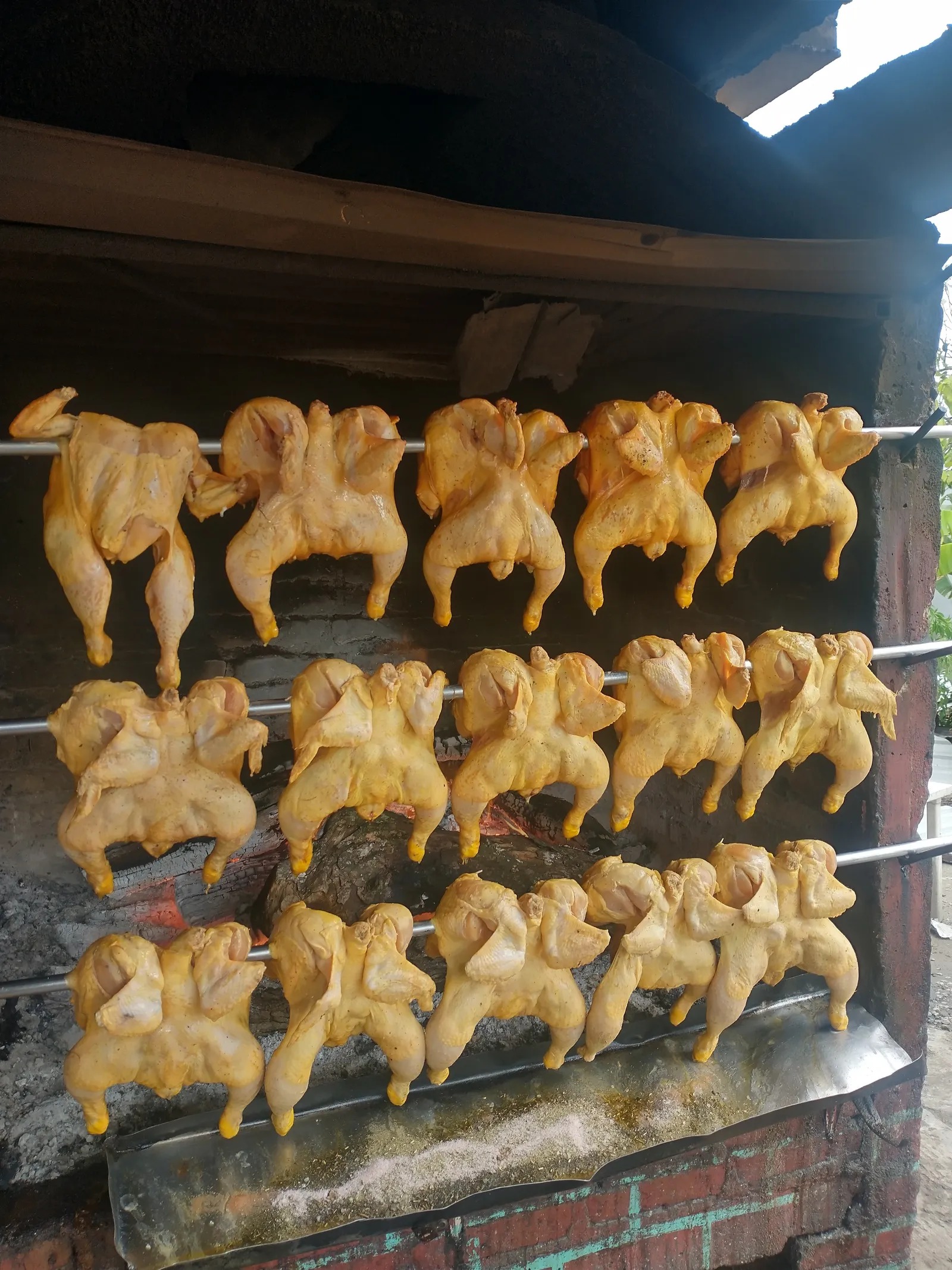 Pollos A La Leña Wali Macas image 2