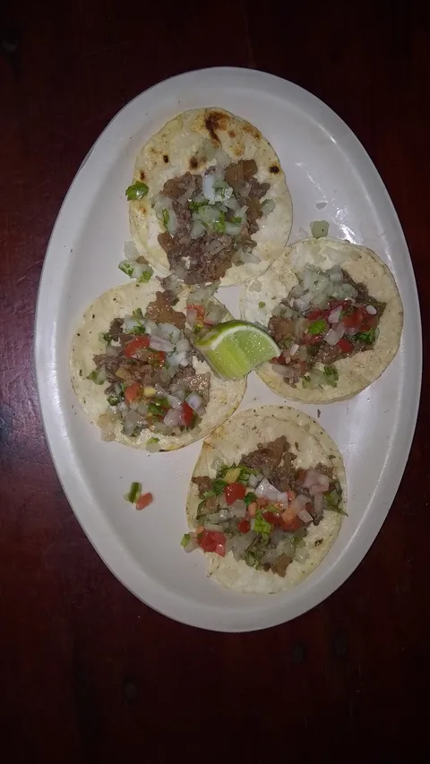 Taquería "El buen sazón" image 2