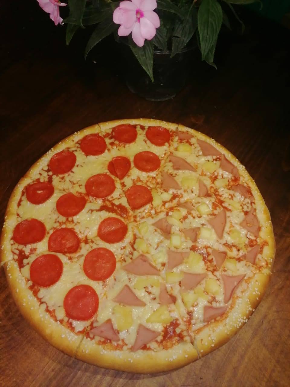 Pizzas image 3