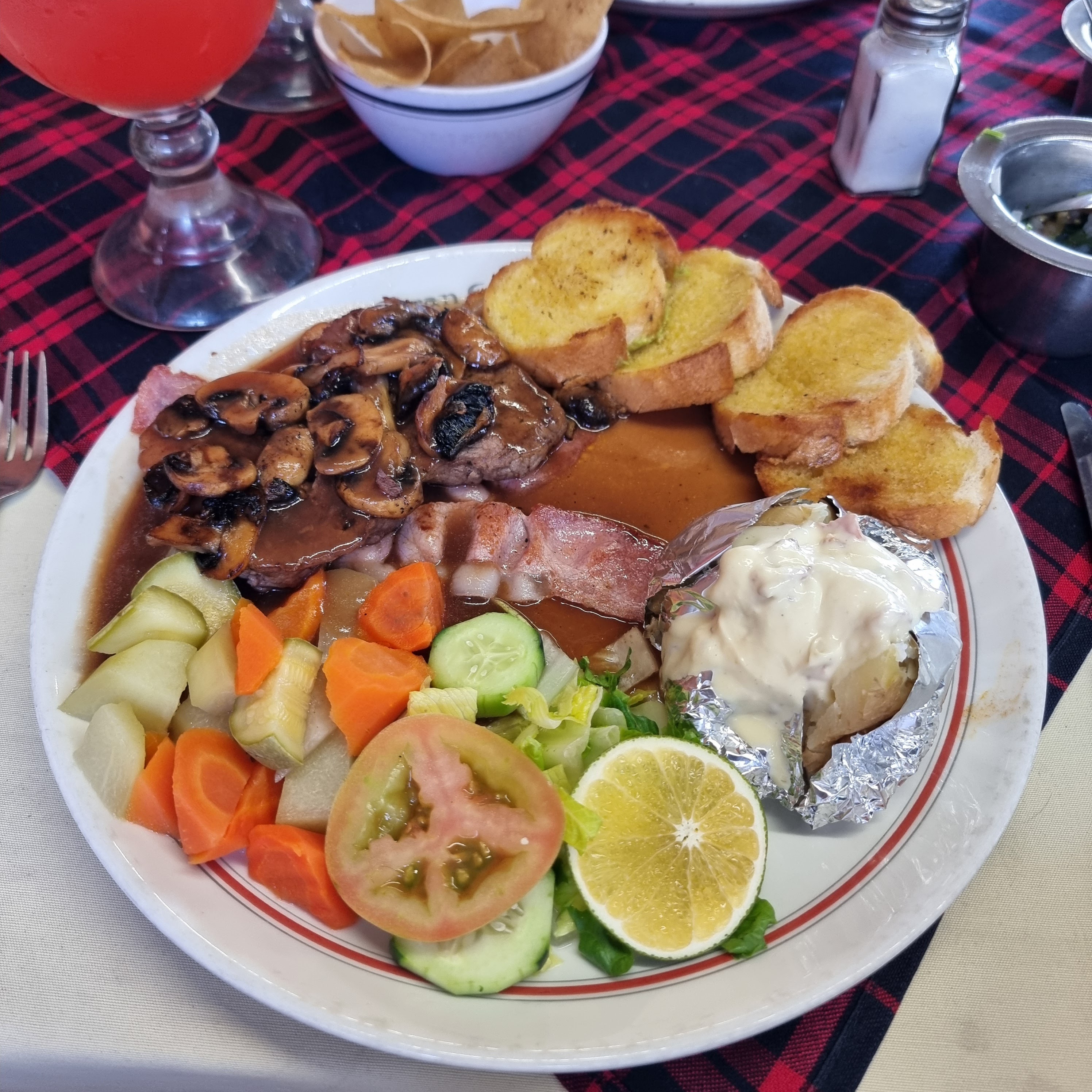 El Gran Chaparral image 10