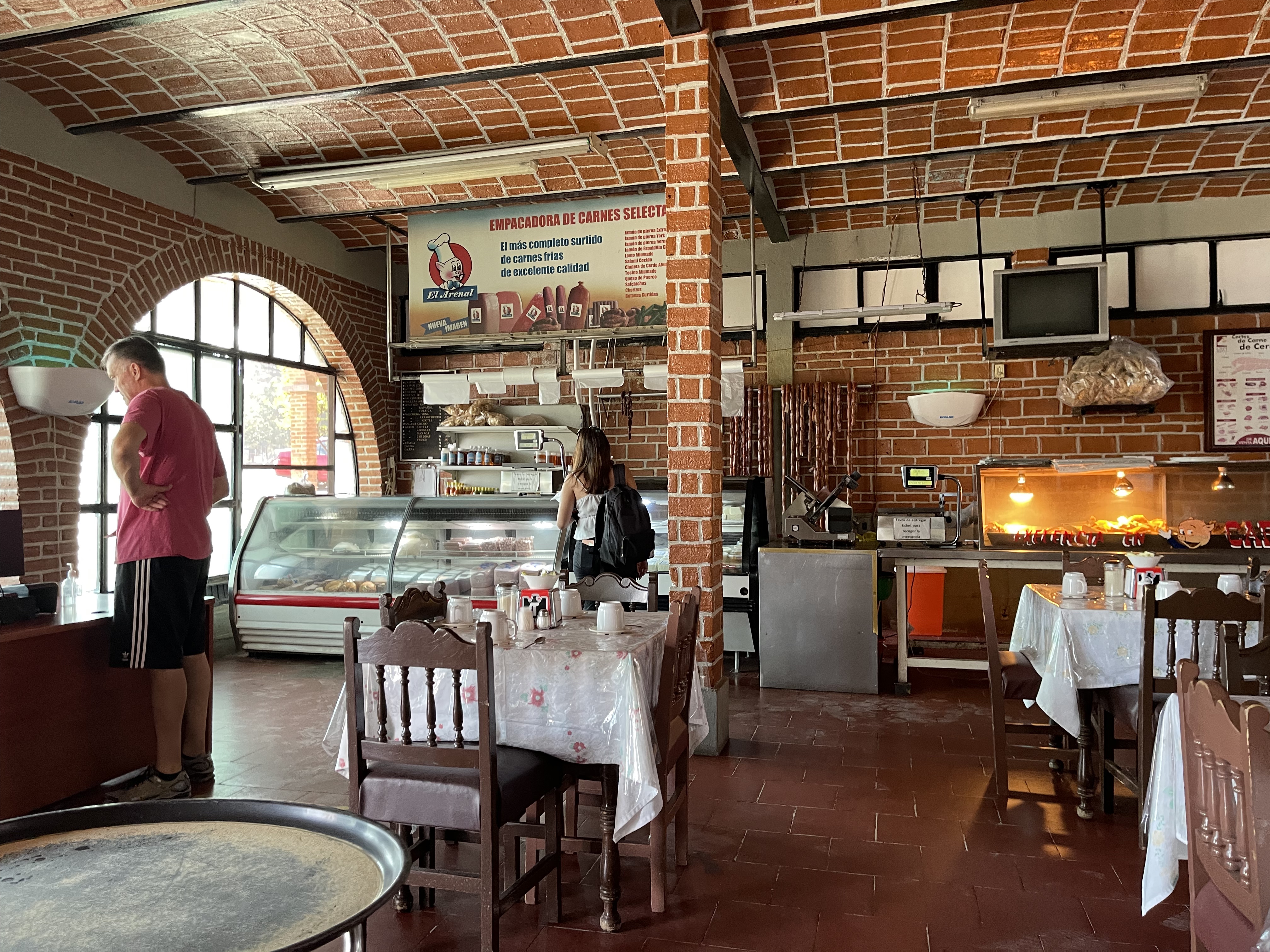 Los Jilgueros Restaurante image 3