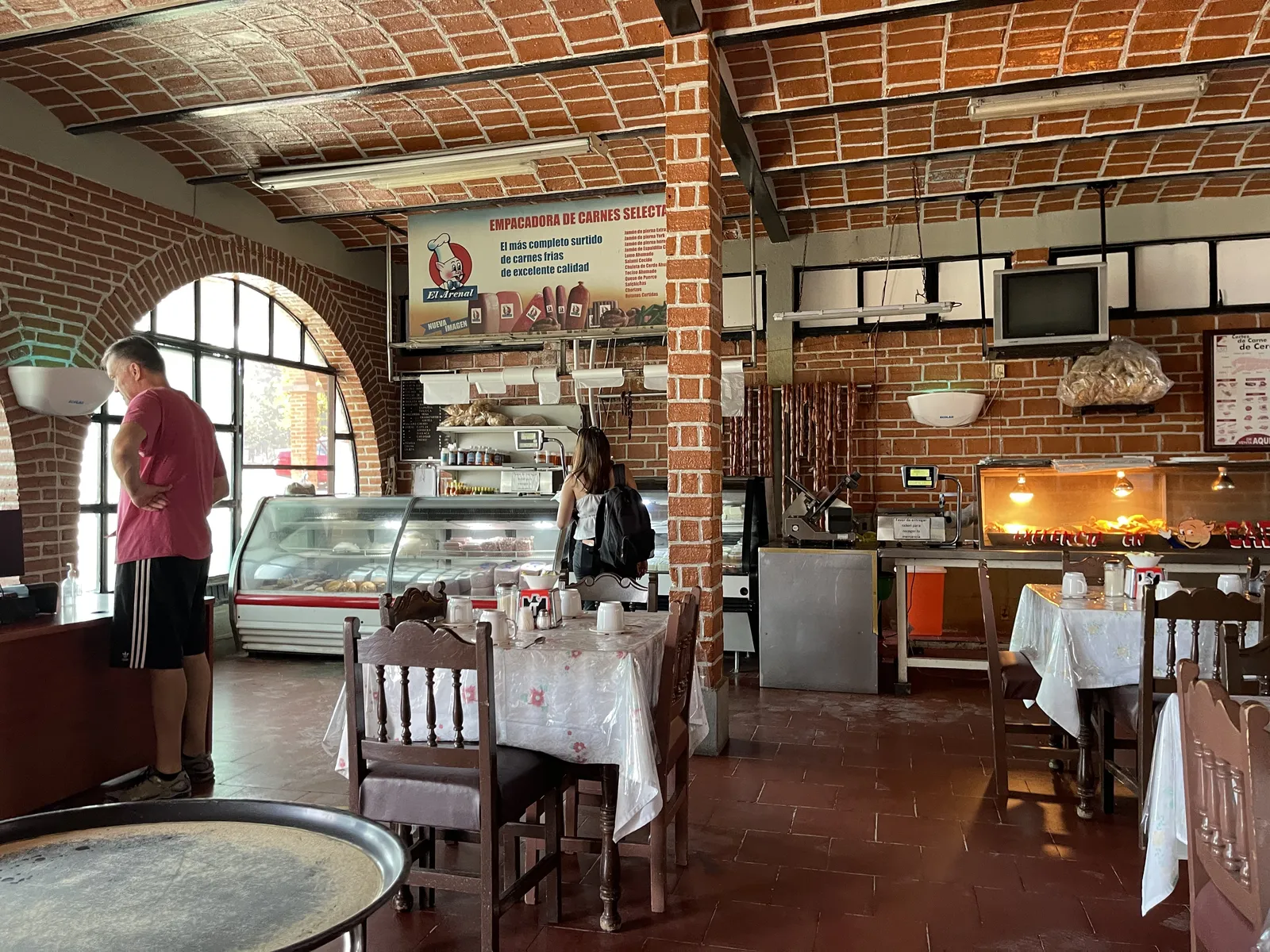 Los Jilgueros Restaurante image 3