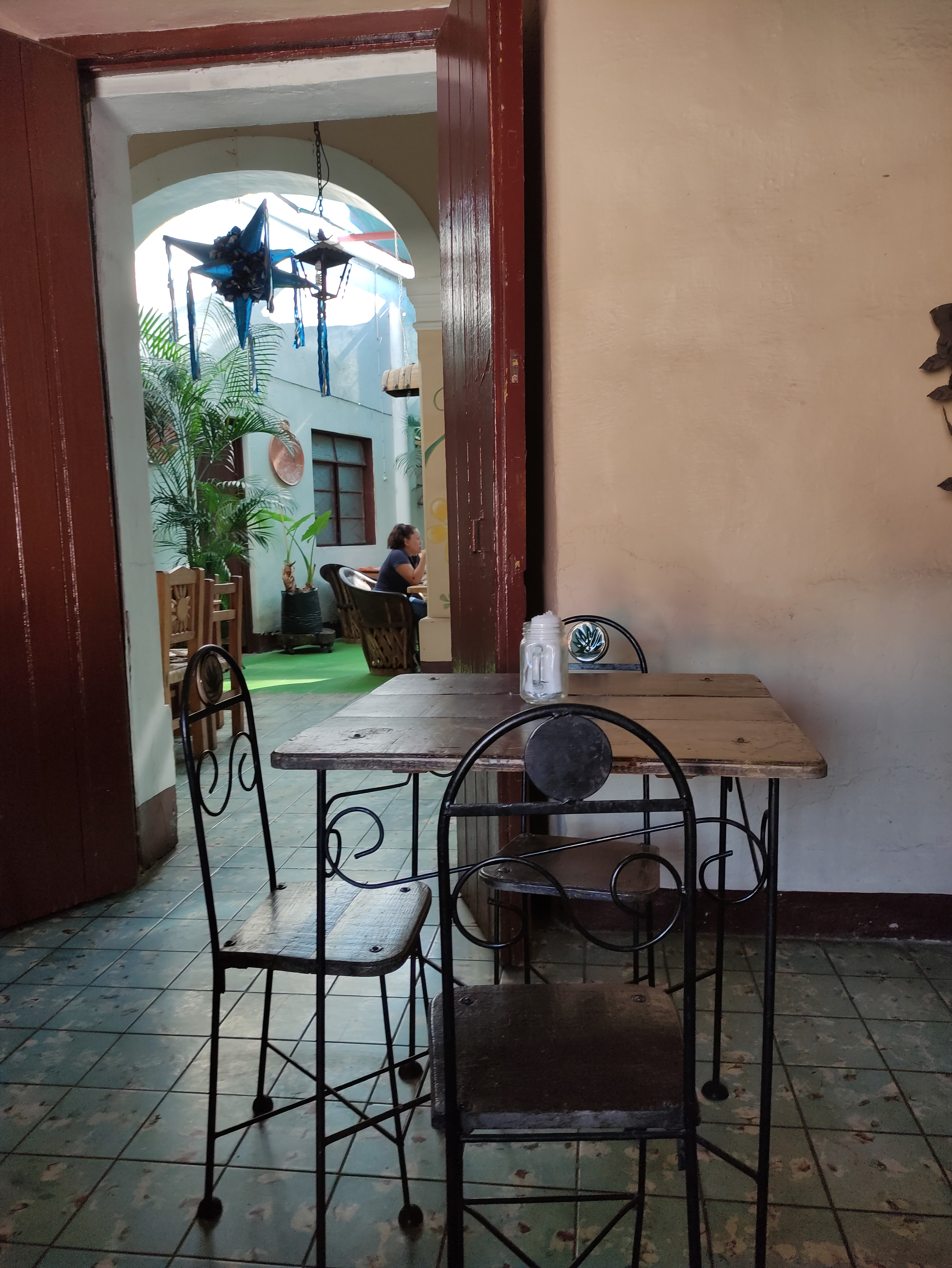 La K-Zona Restaurante + Cafe image 4