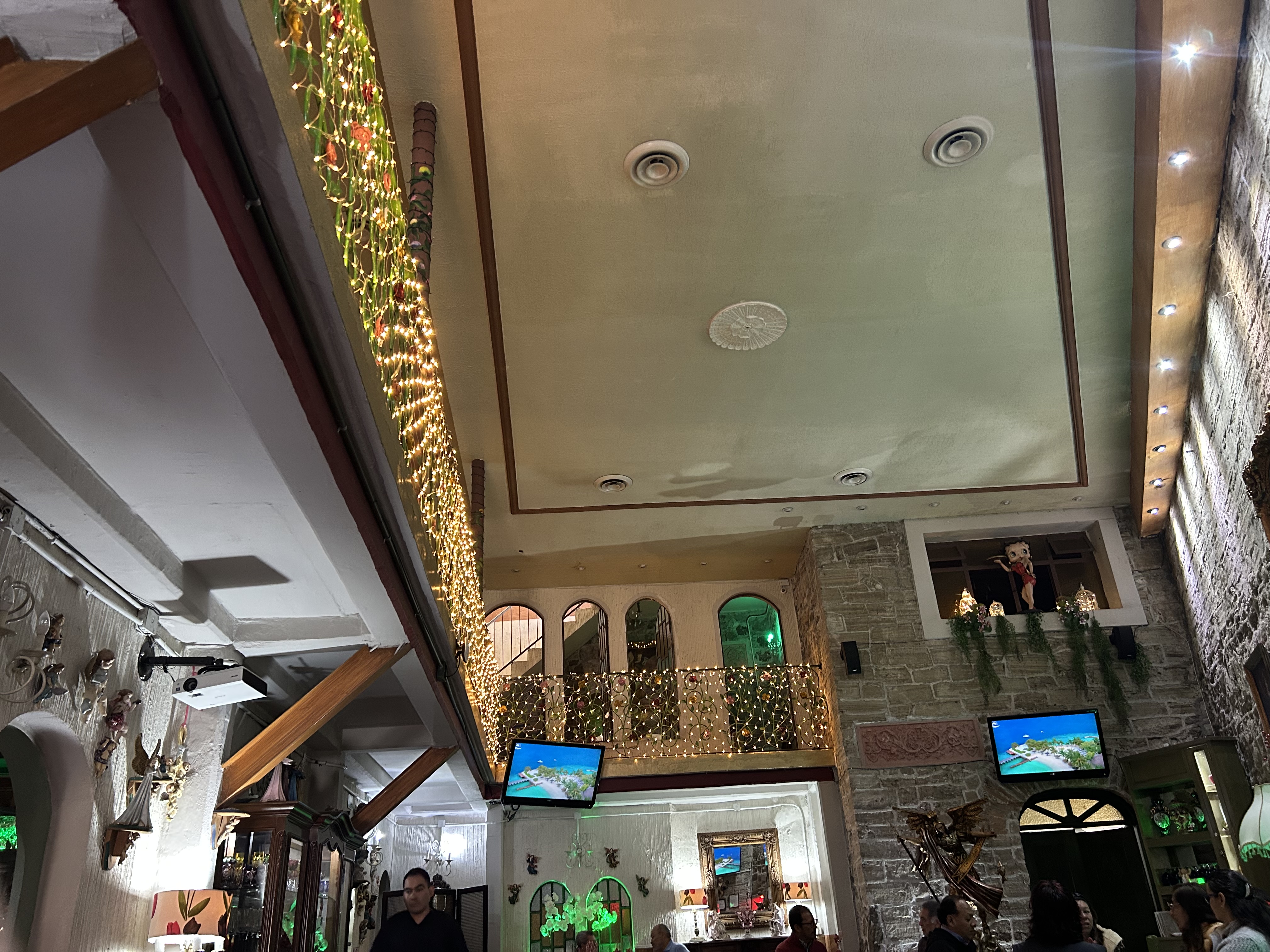 Café Avenida image 1