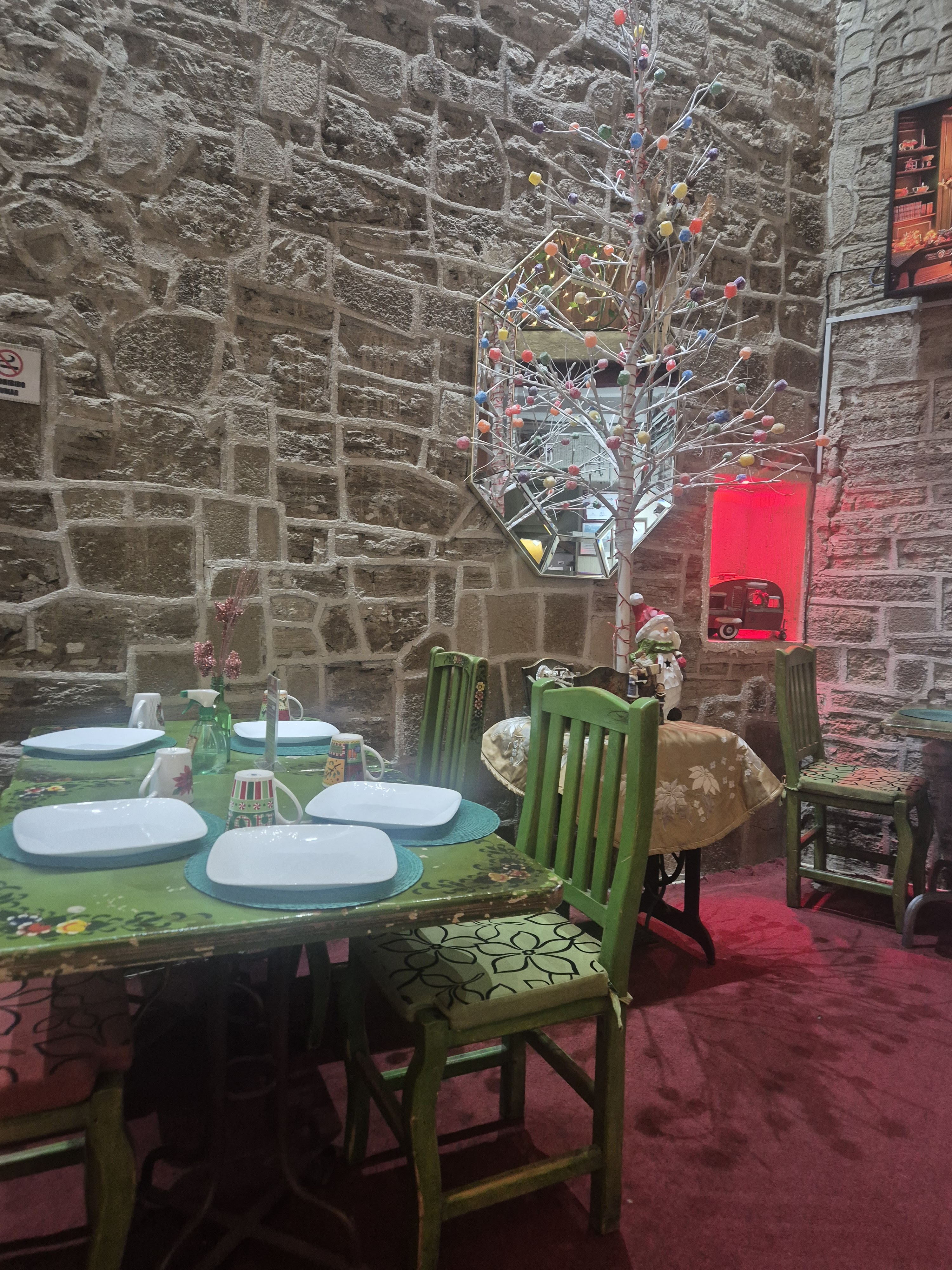 Café Avenida image 6