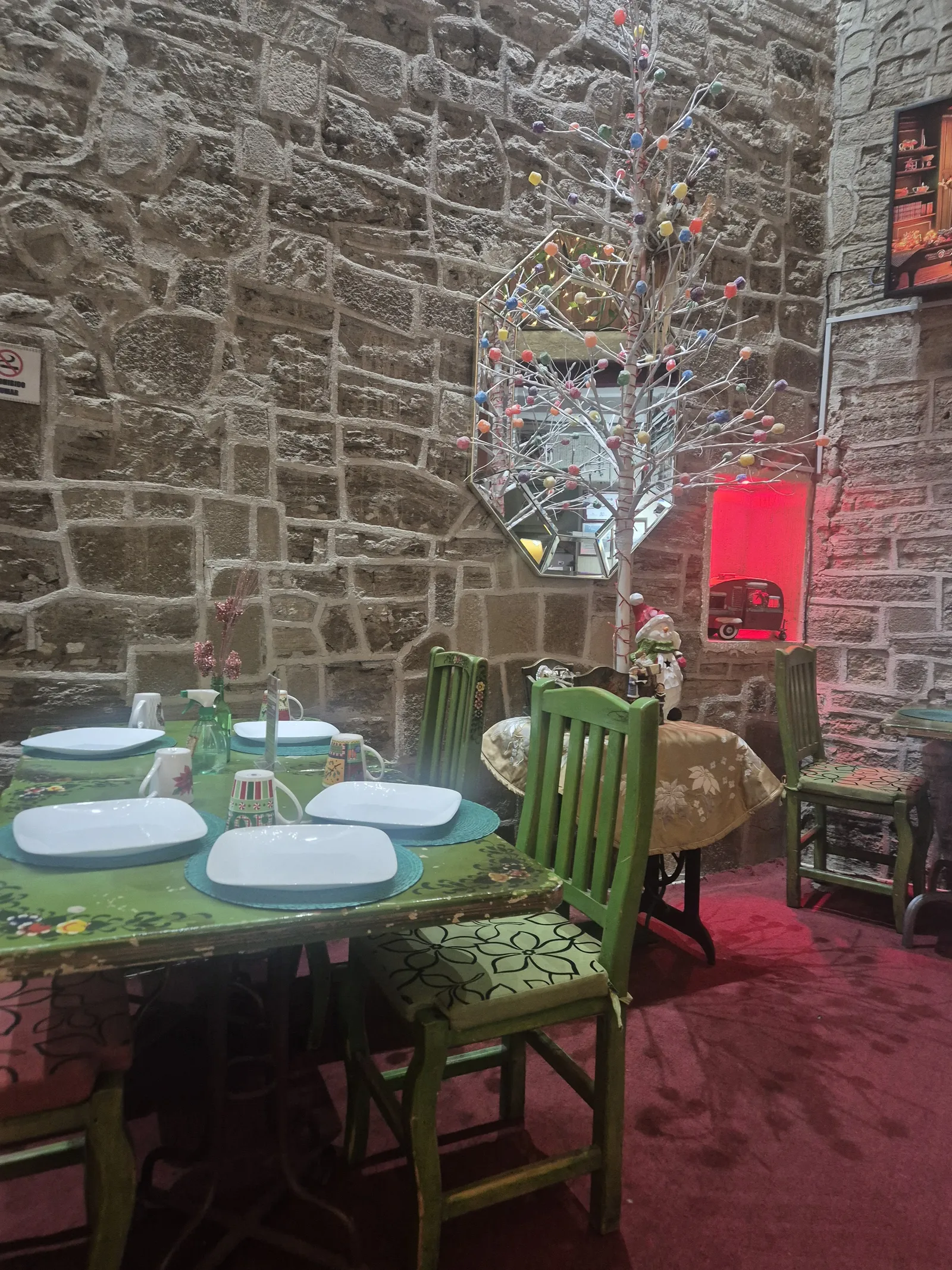 Café Avenida image 6