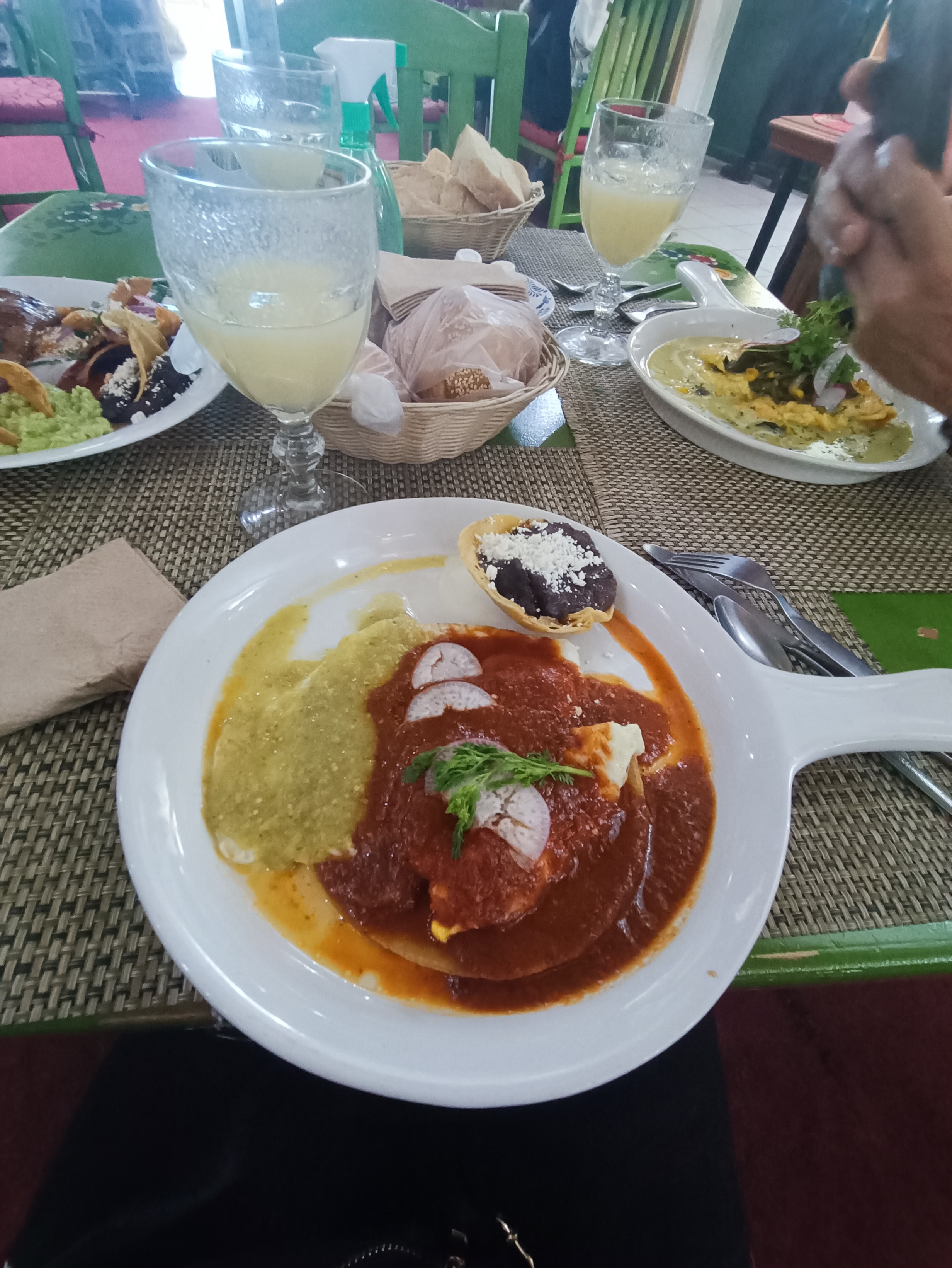 Café Avenida image 8