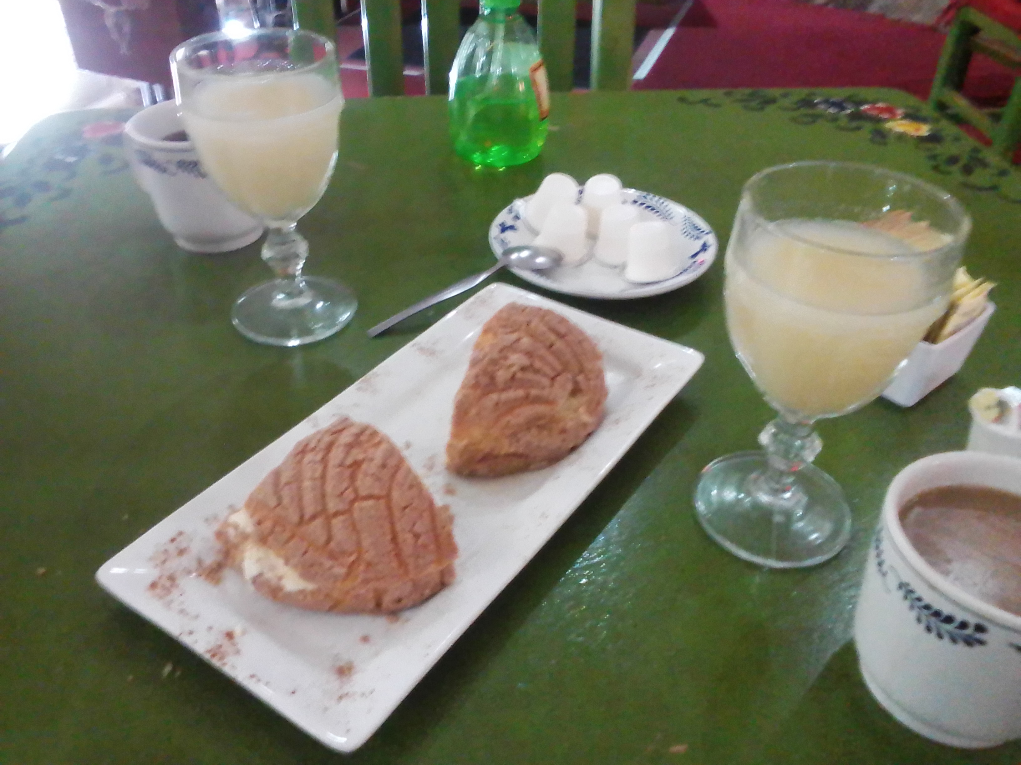 Café Avenida image 9