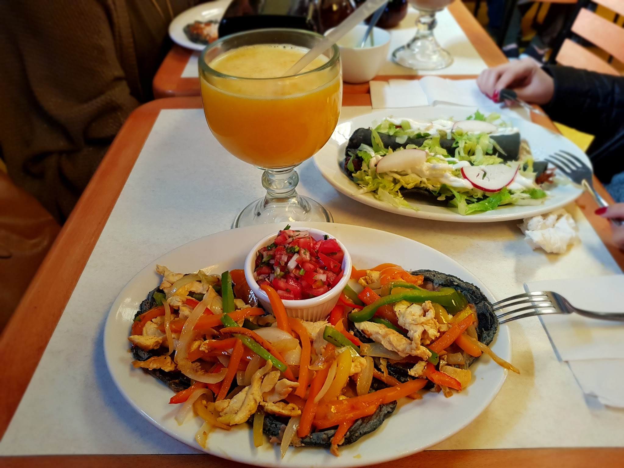 Desayunos Lupita y Marcelita image 2