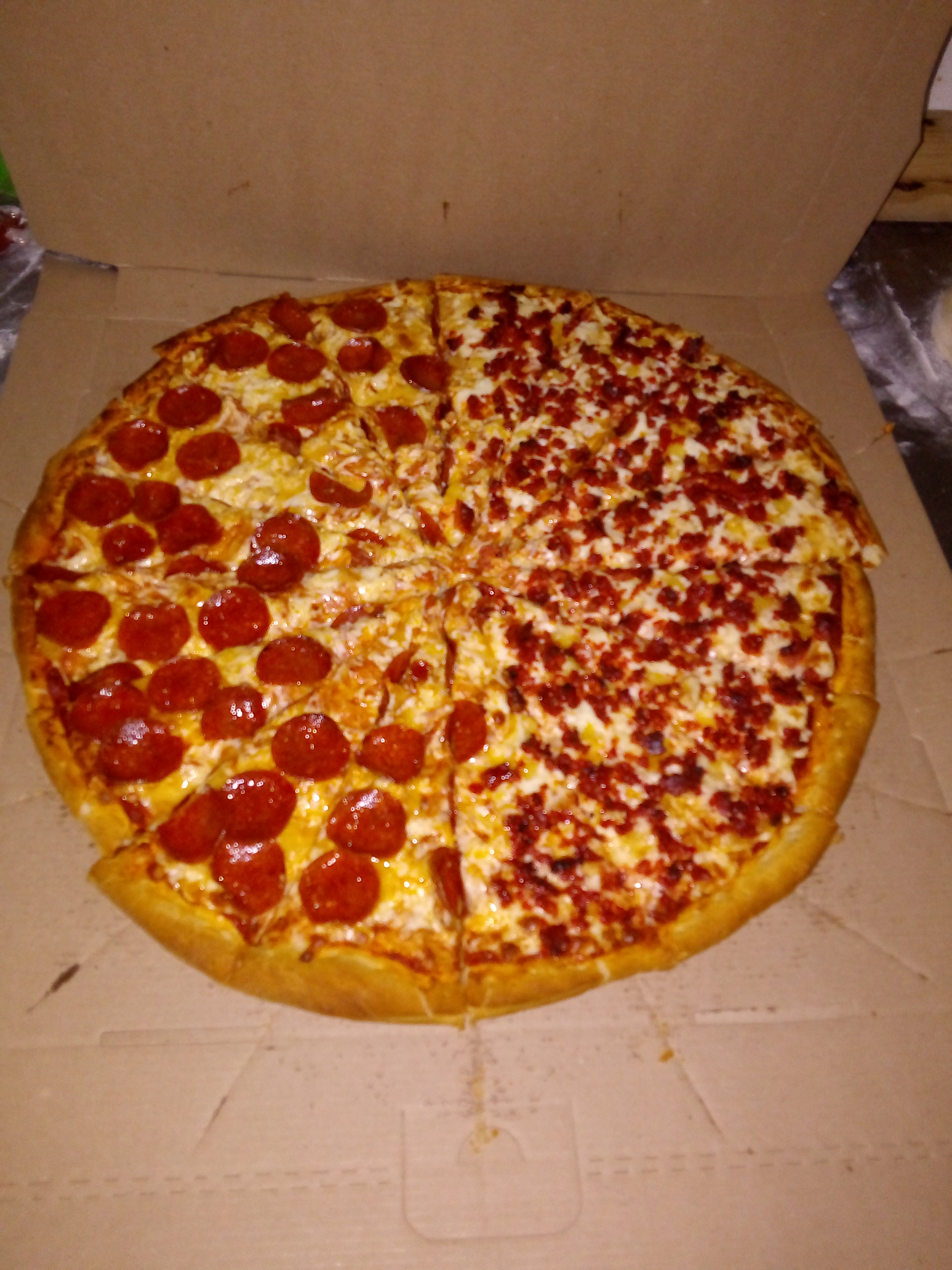 cimi-saris pizzas image 1