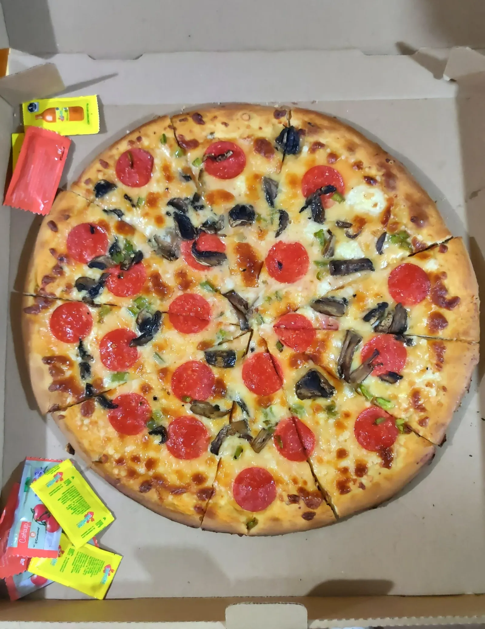 Cenaduría y Pizzería "Los Dos Amigos" image 2