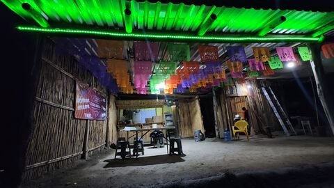 Cenaduría y Pizzería "Los Dos Amigos" image 3