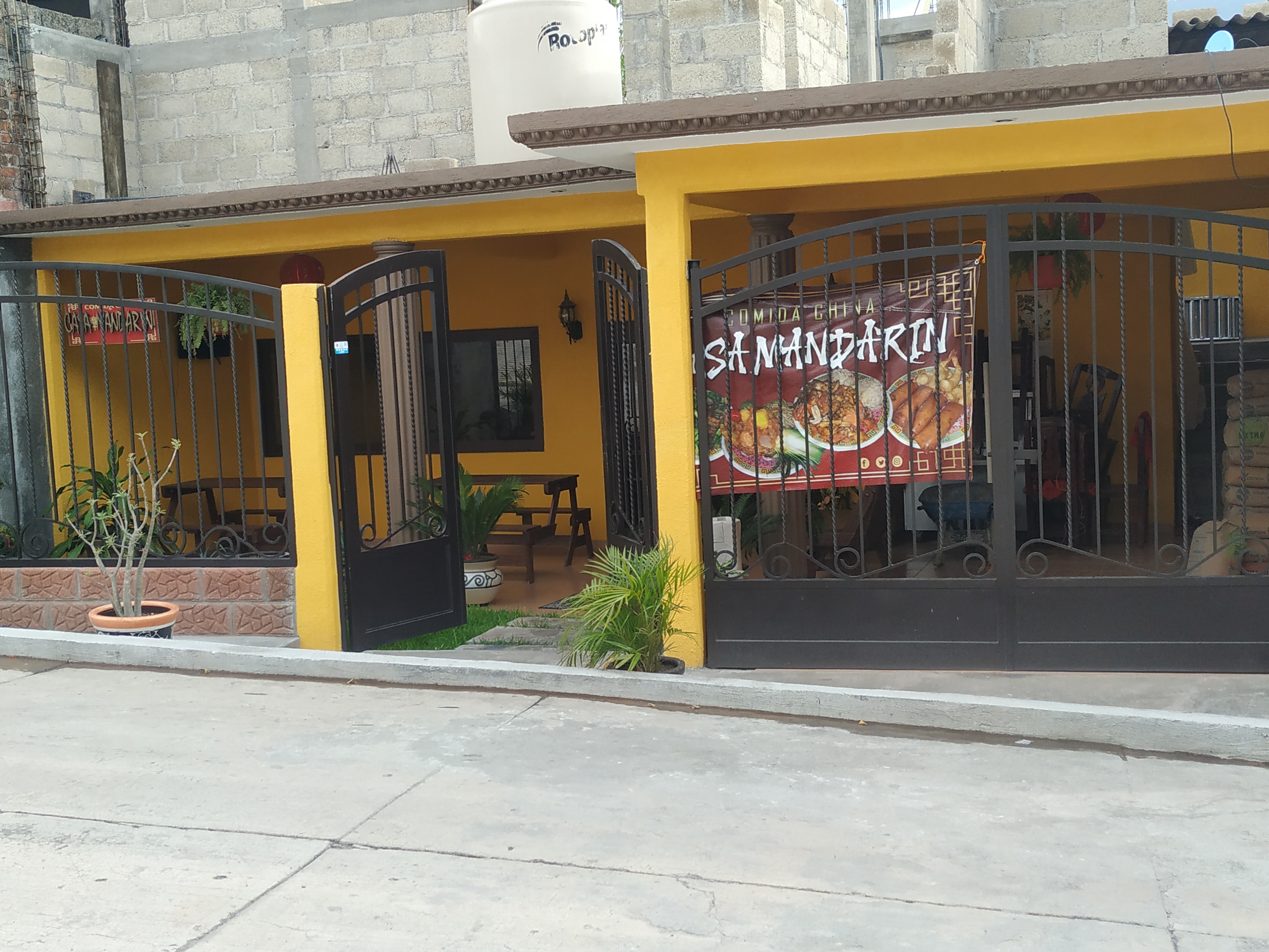 Mandarín House image 1