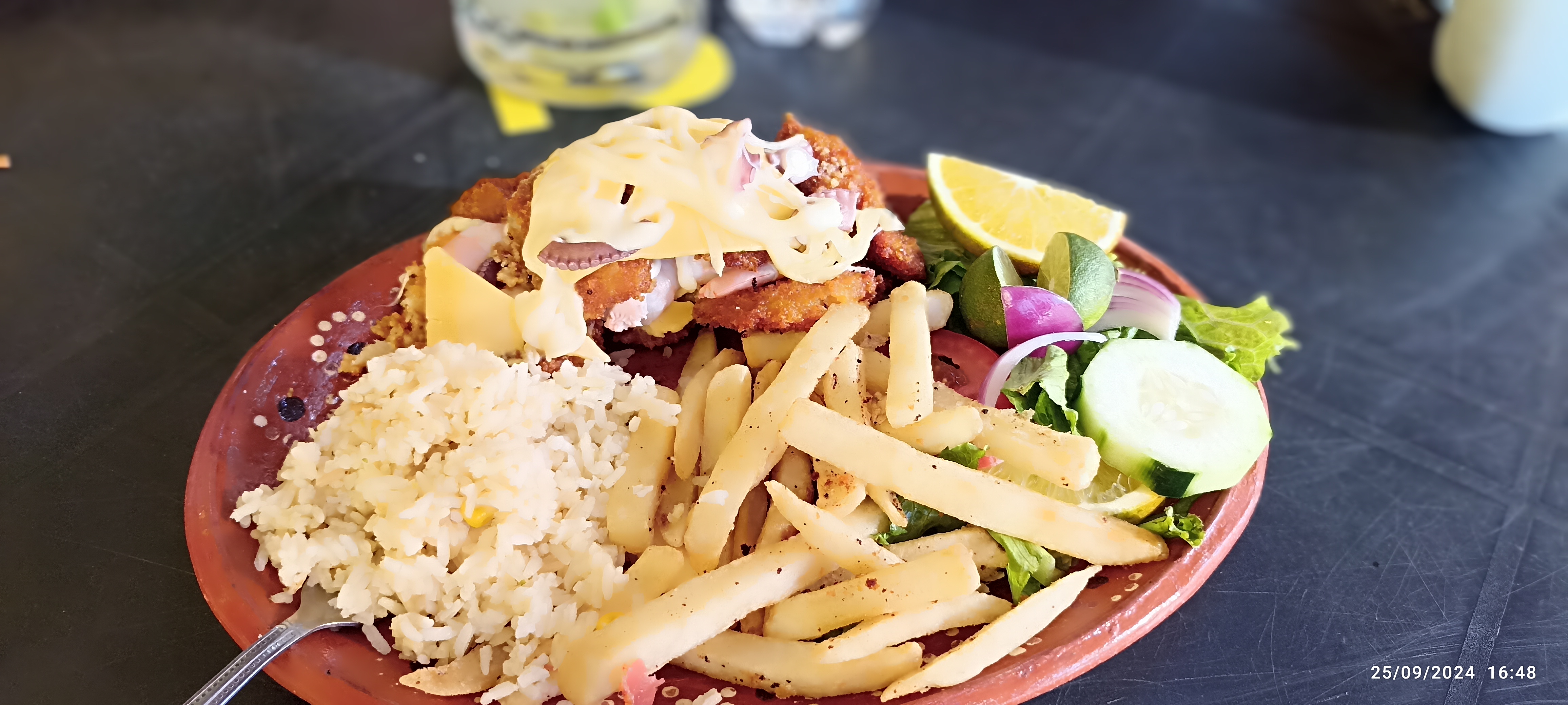 Pescados y Mariscos Charly image 6