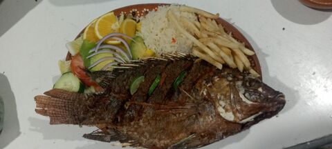 Pescados y Mariscos Charly image 7