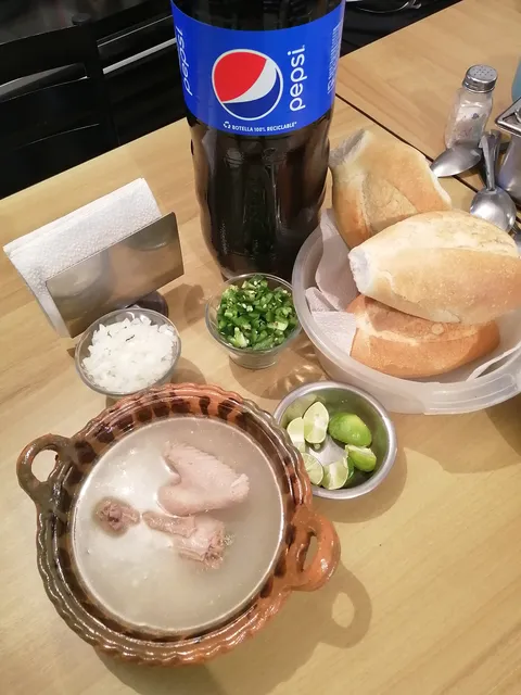 Restaurant y Cafeteria "La Tía" image 1