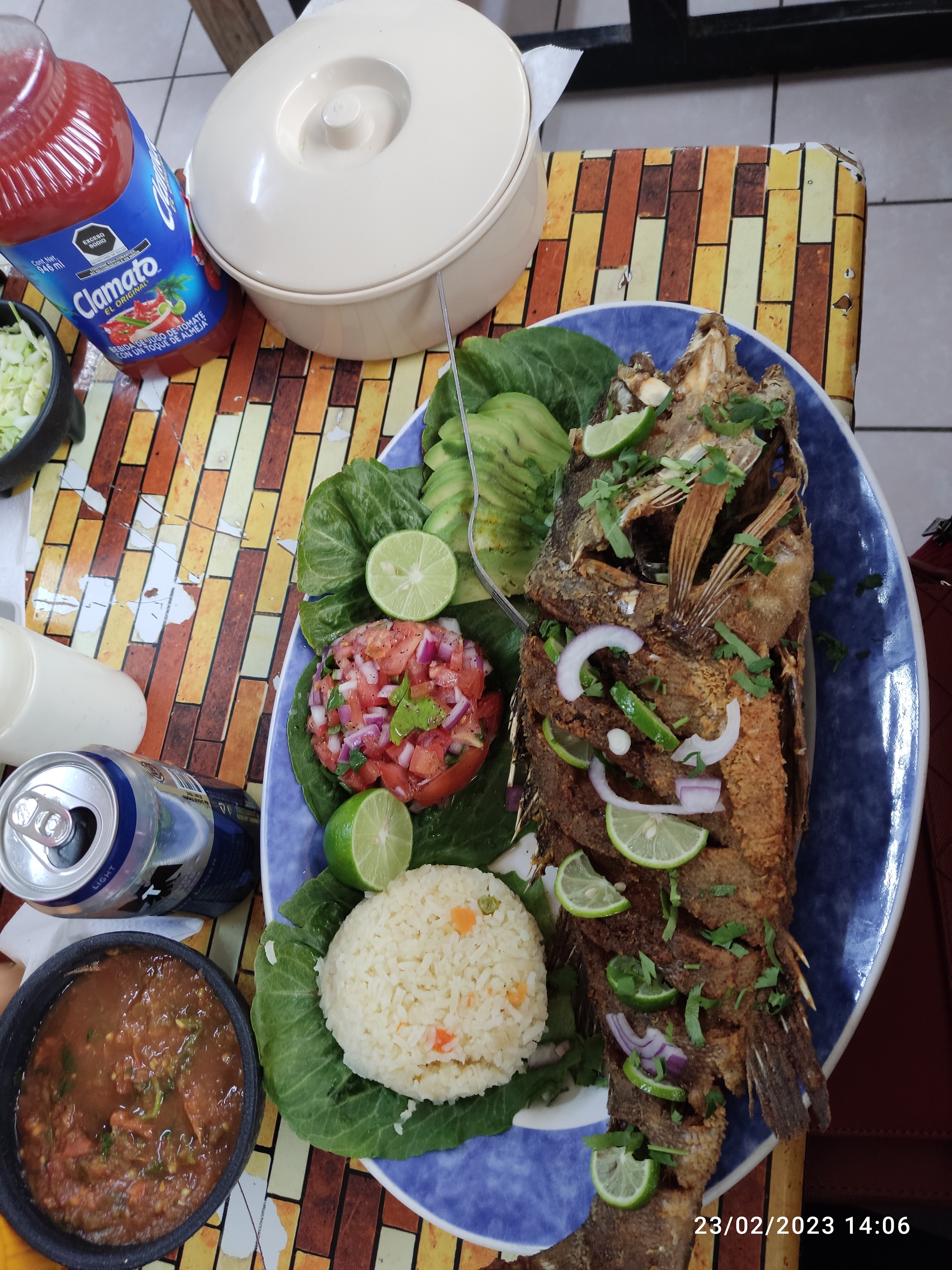 Don Cangrejo Mariscos And More image 5