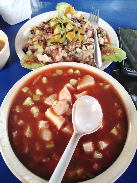 Mariscos El Botanero image 8