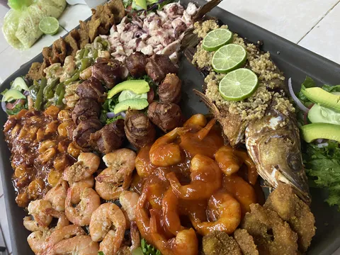 Mariscos los Profes image 2