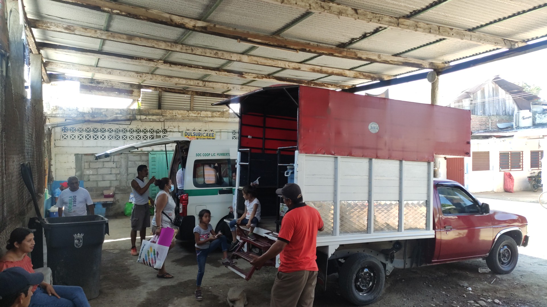 El Rey Del Pollo image 2