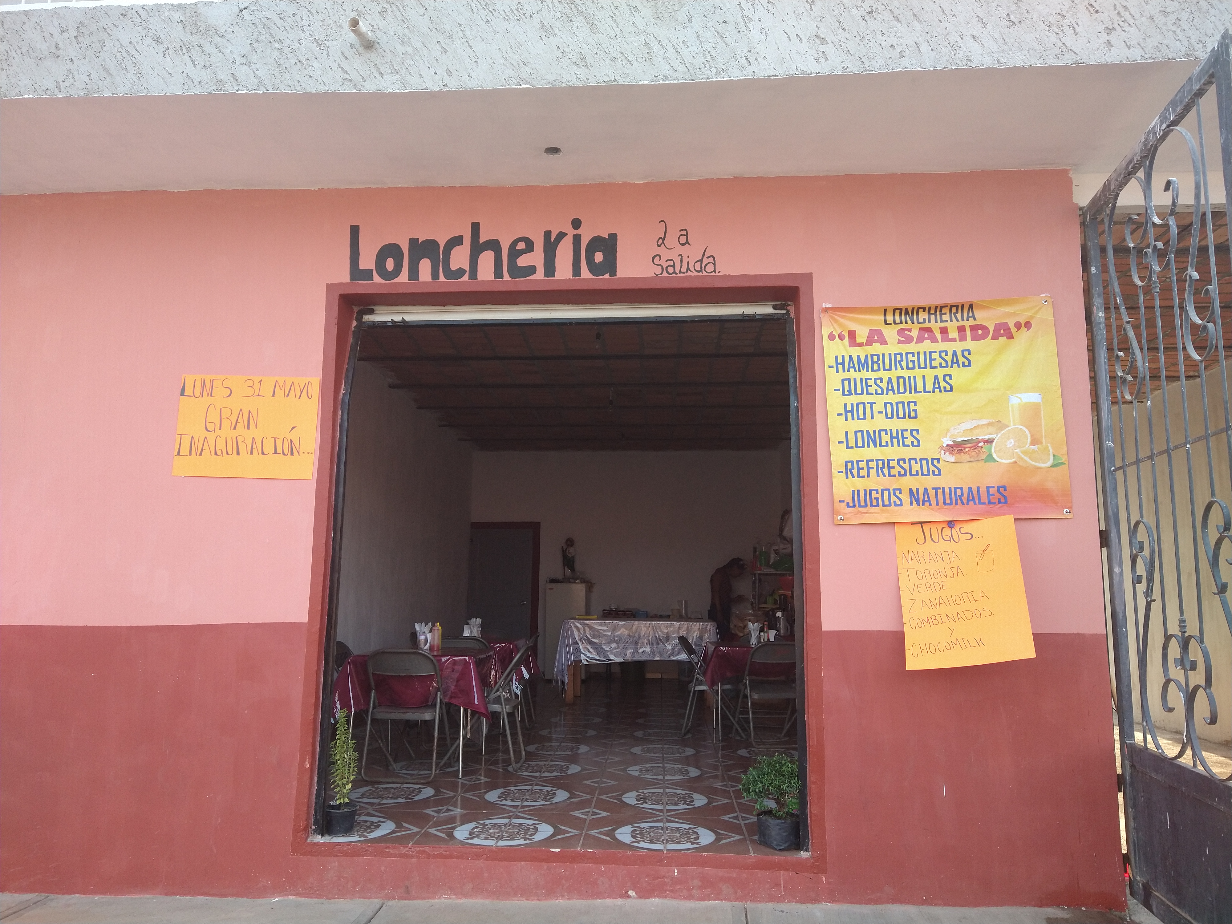 Loncheria "la salida" image 2