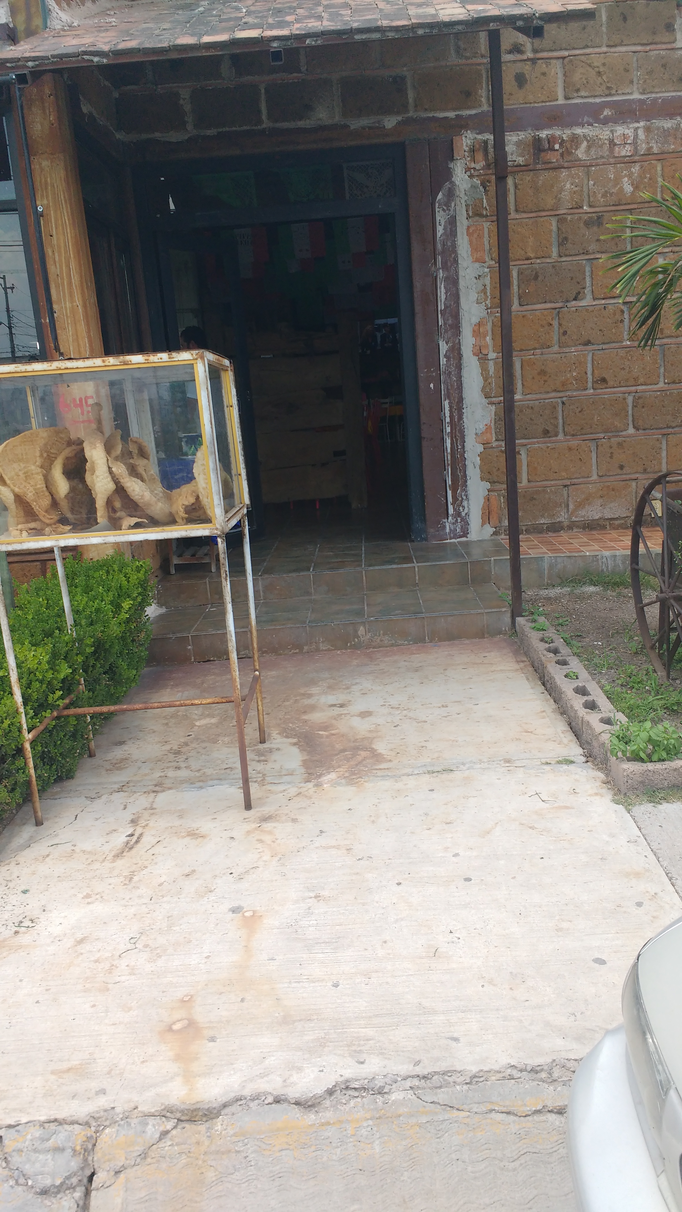 Los Compadres image 9