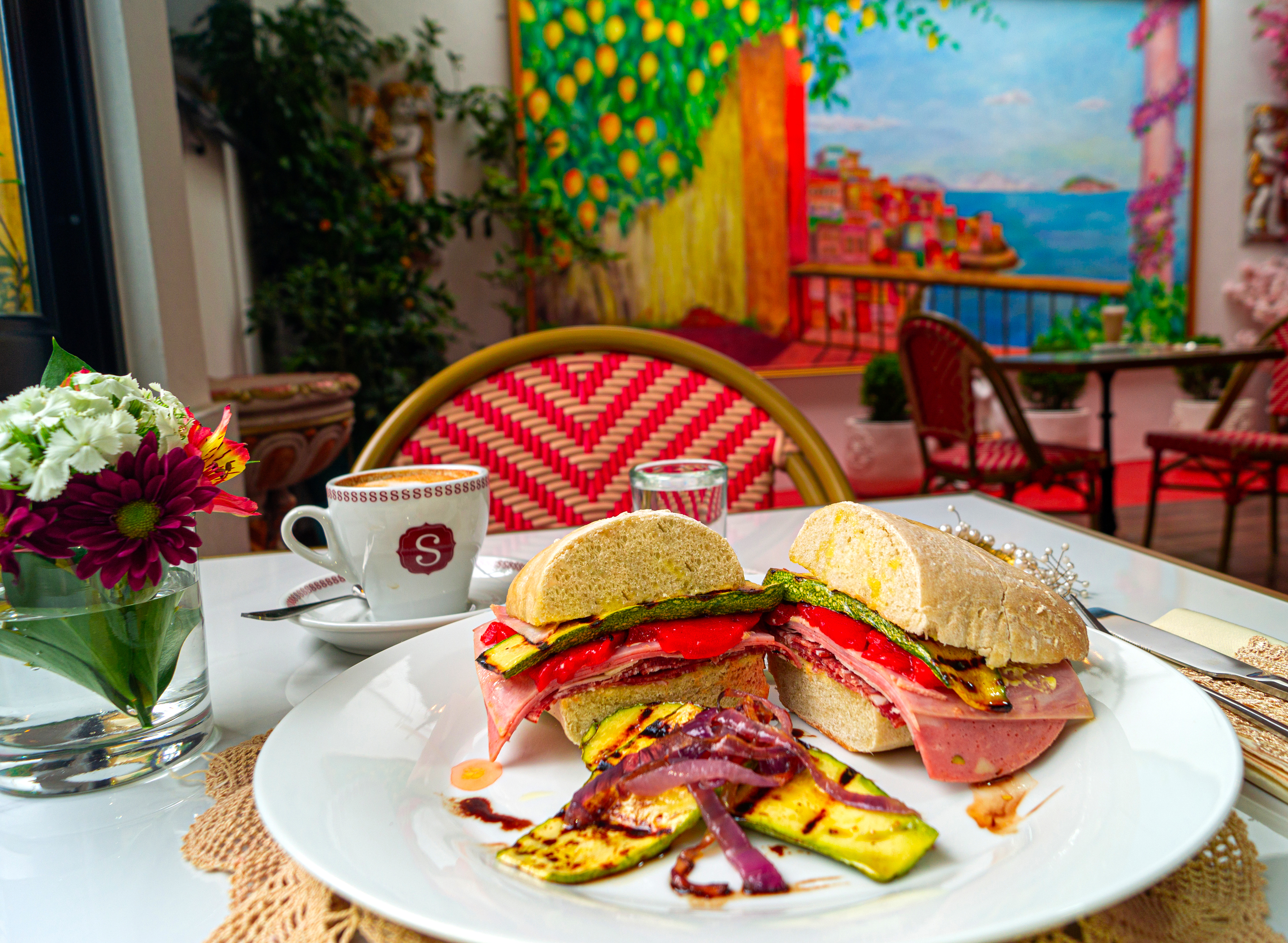 Sensissimo Restaurante Italiano, Cafe y Gelato. image 2