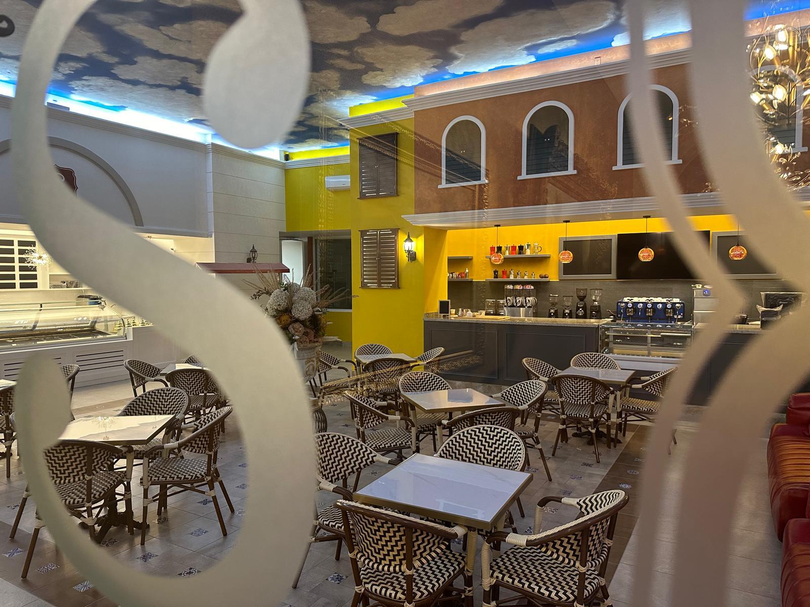 Sensissimo Restaurante Italiano, Cafe y Gelato. image 3