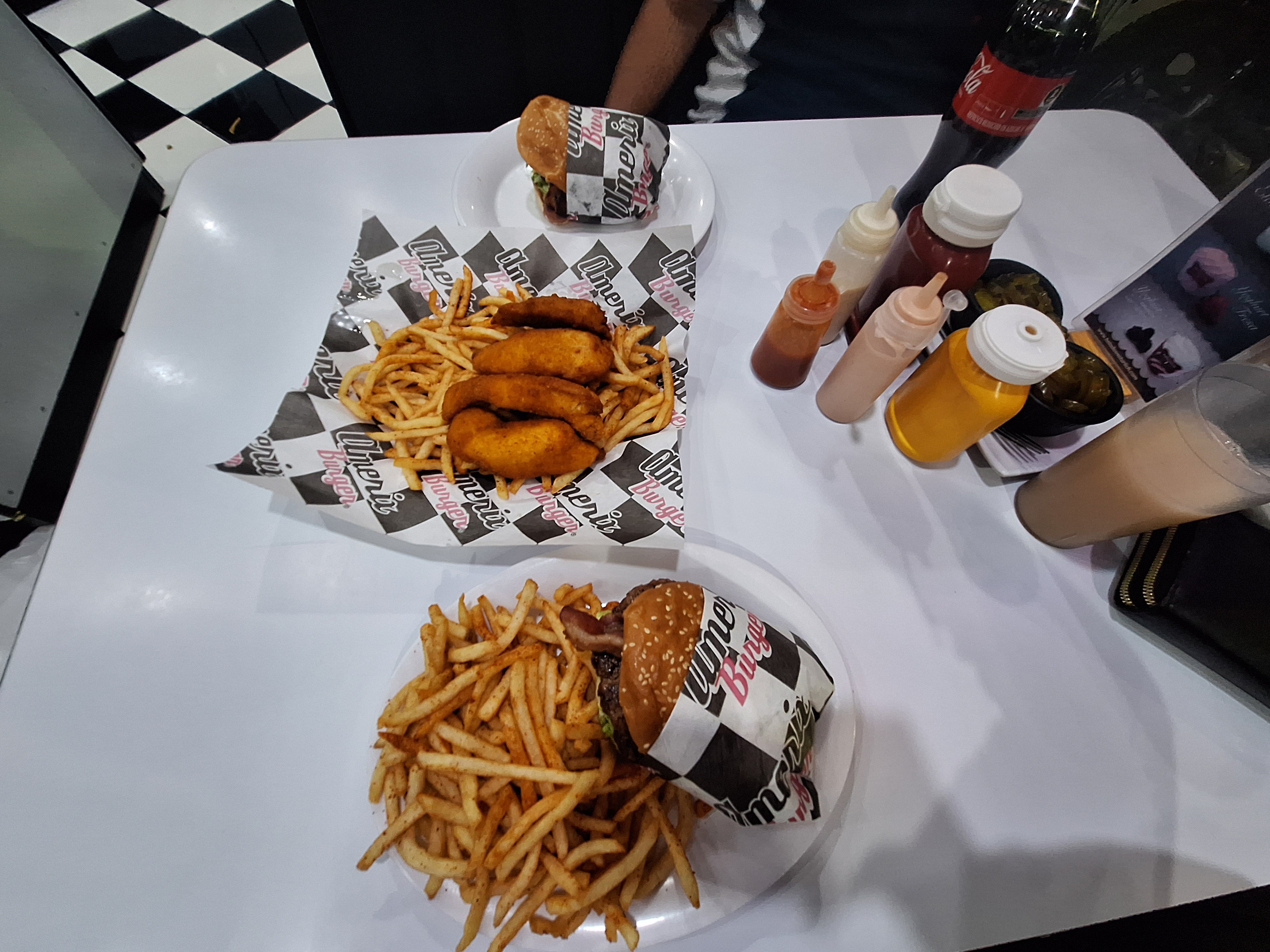 Amerix Burger Trojes image 3