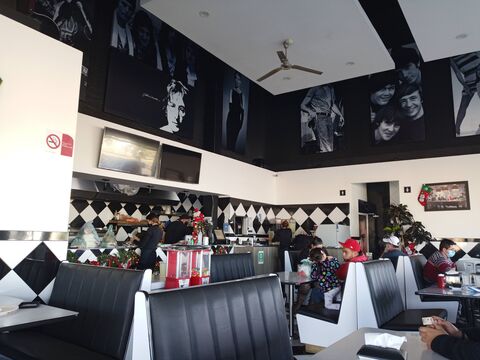 Amerix Burger Trojes image 4