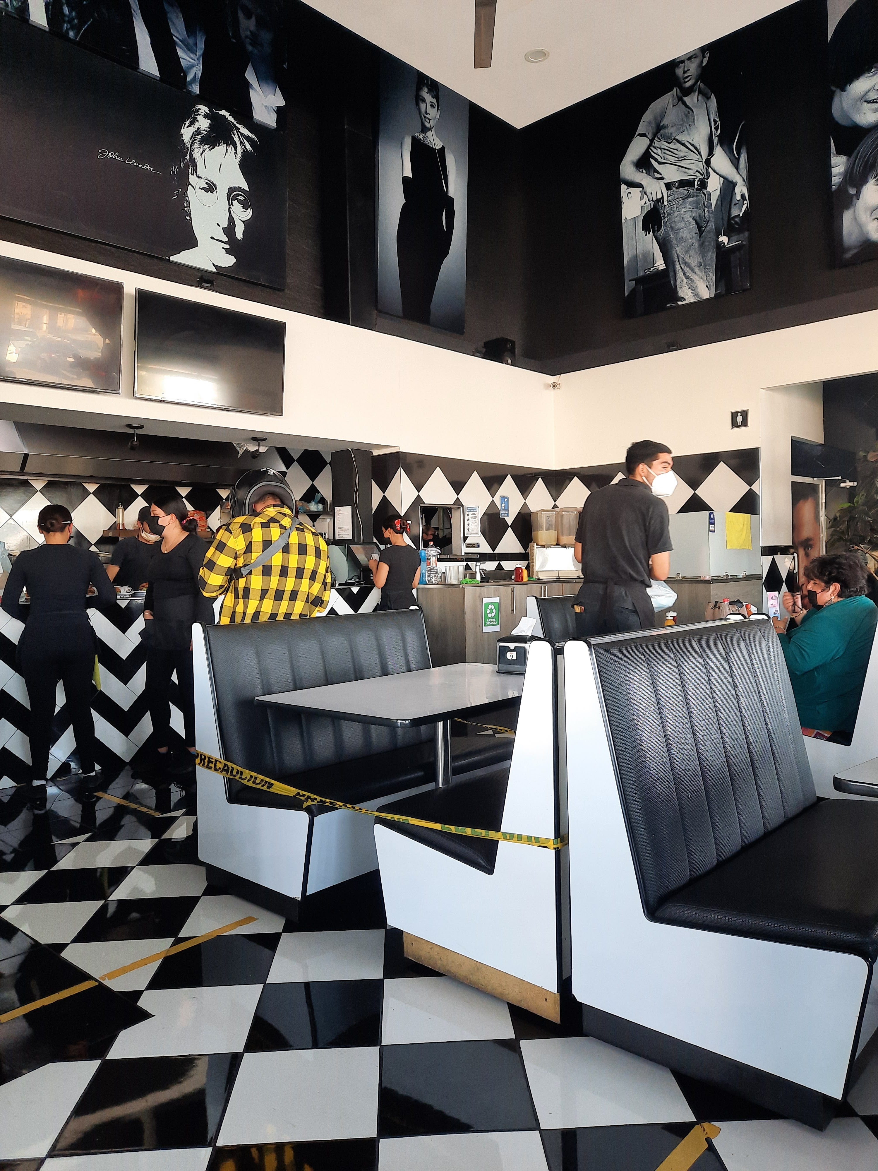 Amerix Burger Trojes image 9