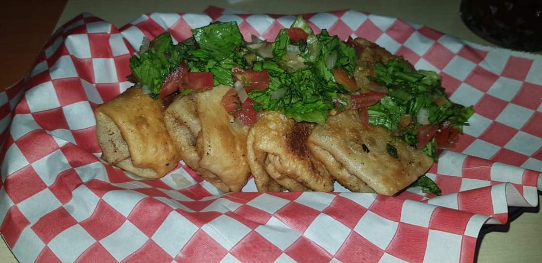 Lalo's Mandil image 4