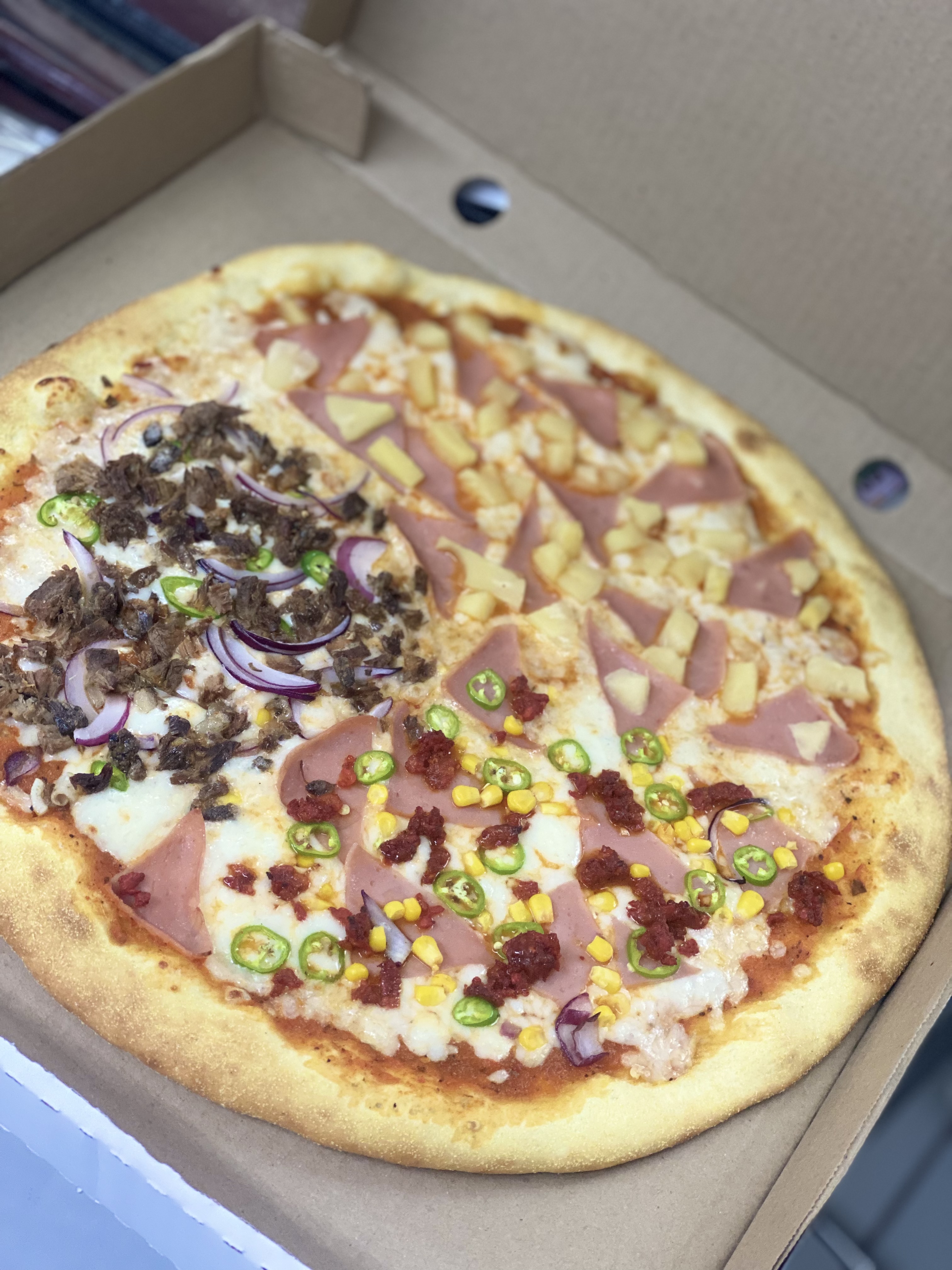 Robbies pizza image 2