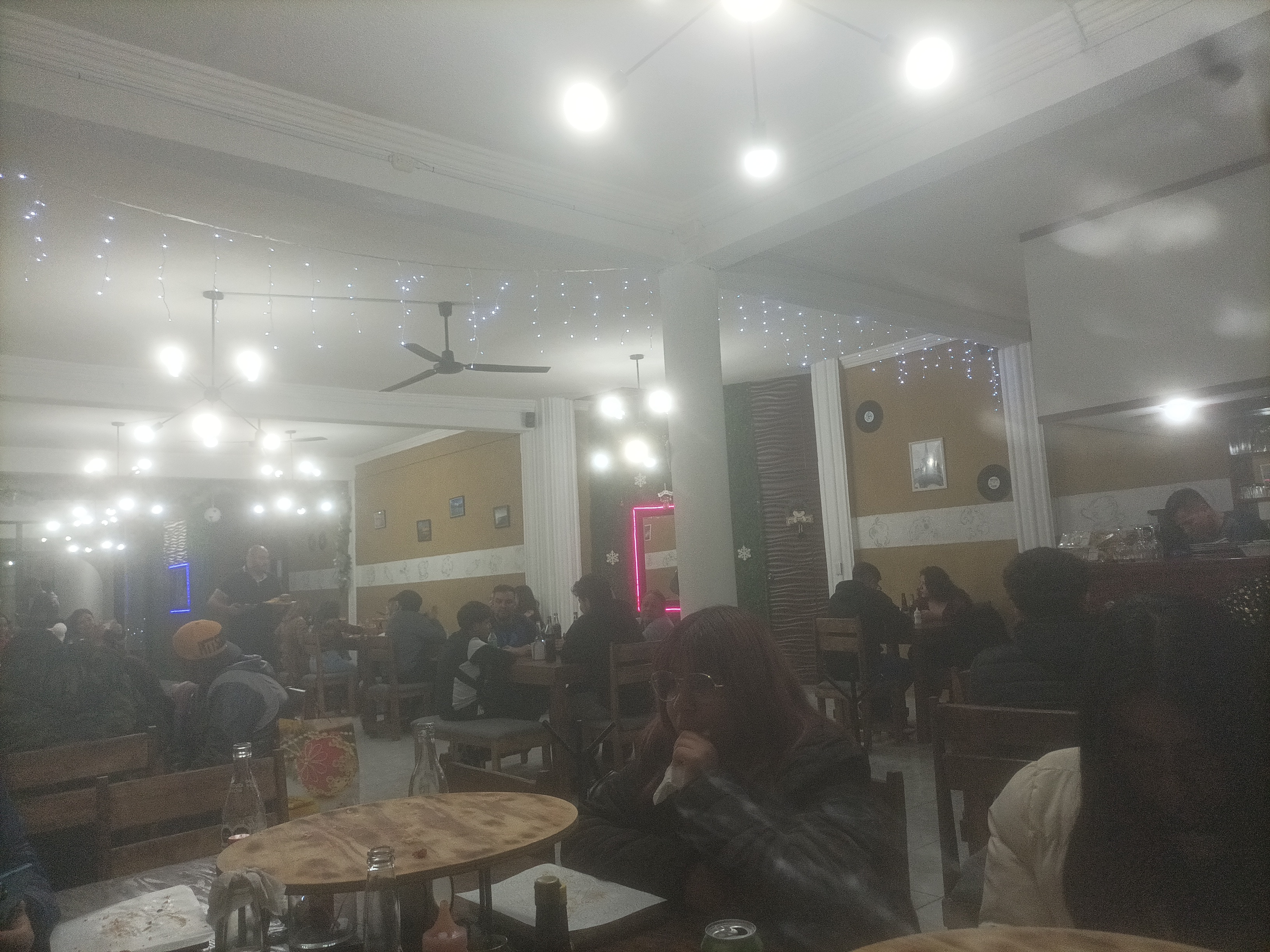 Luigi's pizza image 4