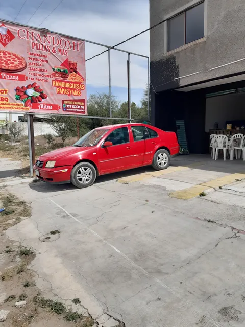 Chandomi Pizzas & Mas image 5