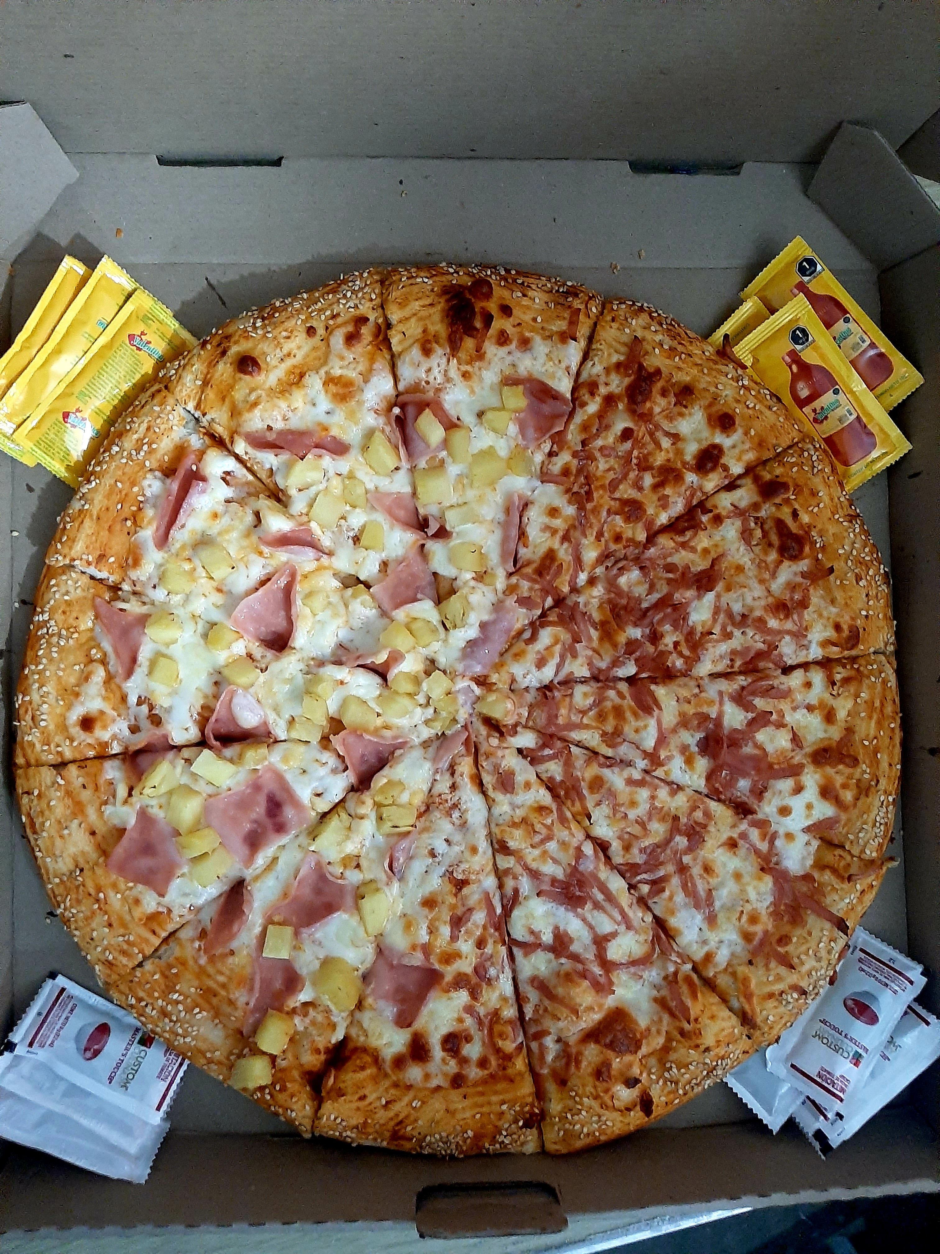 Chandomi Pizzas & Mas image 10