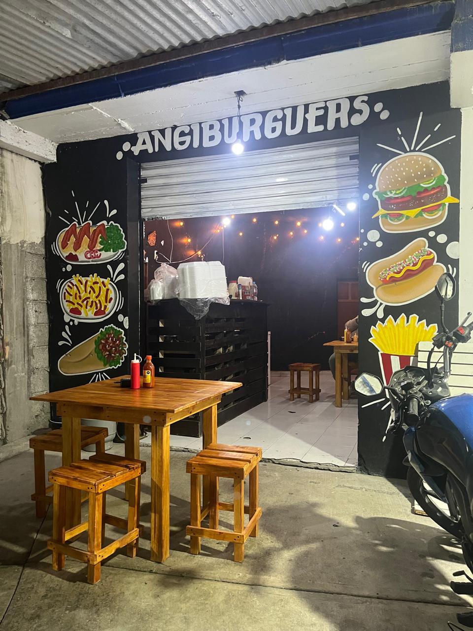 Hambuergeseria "Angi Burgers" image 1