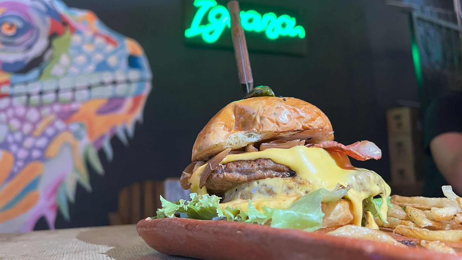 Iguana centro botanero image 6