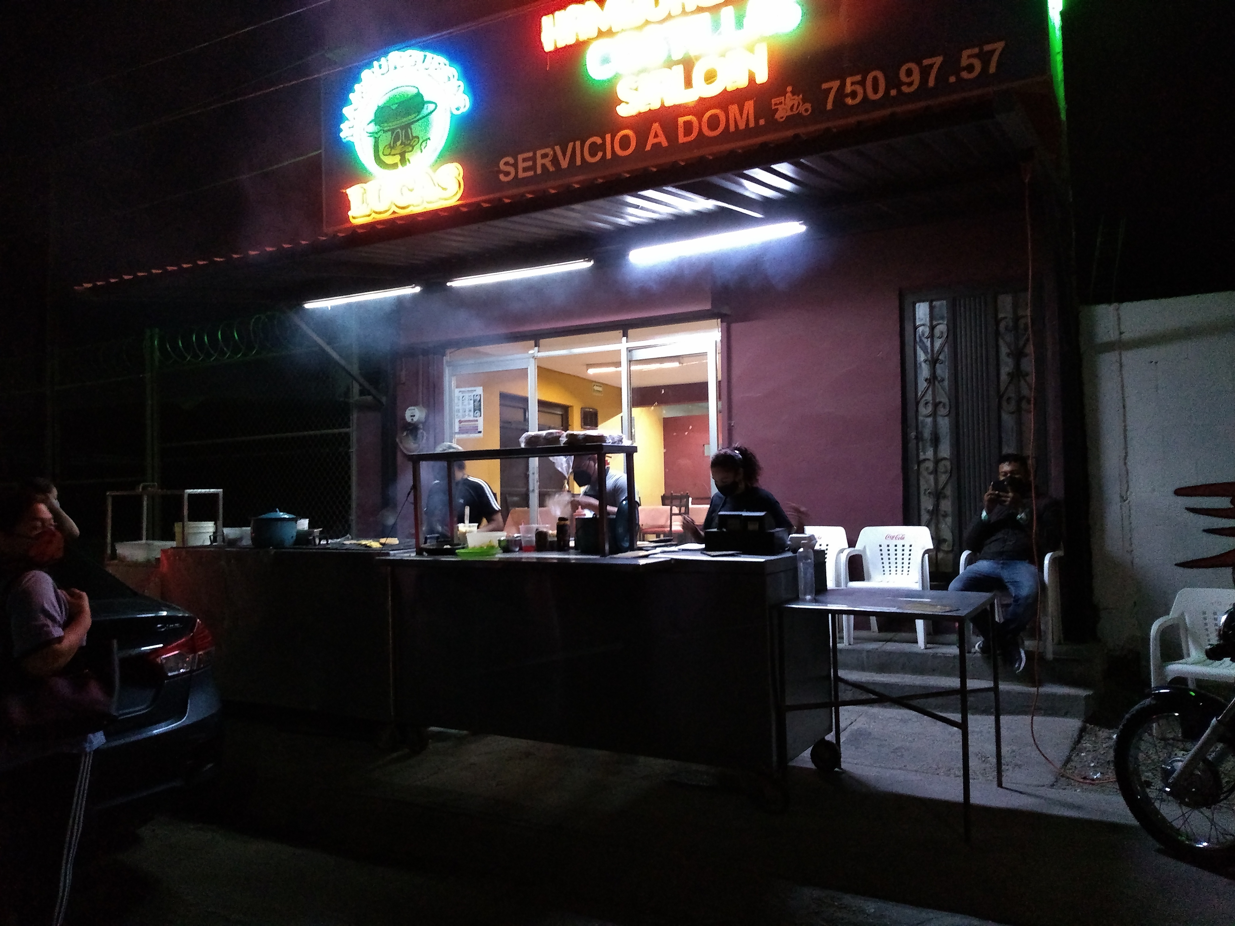 Hamburguesas LUCAS Trojes image 6