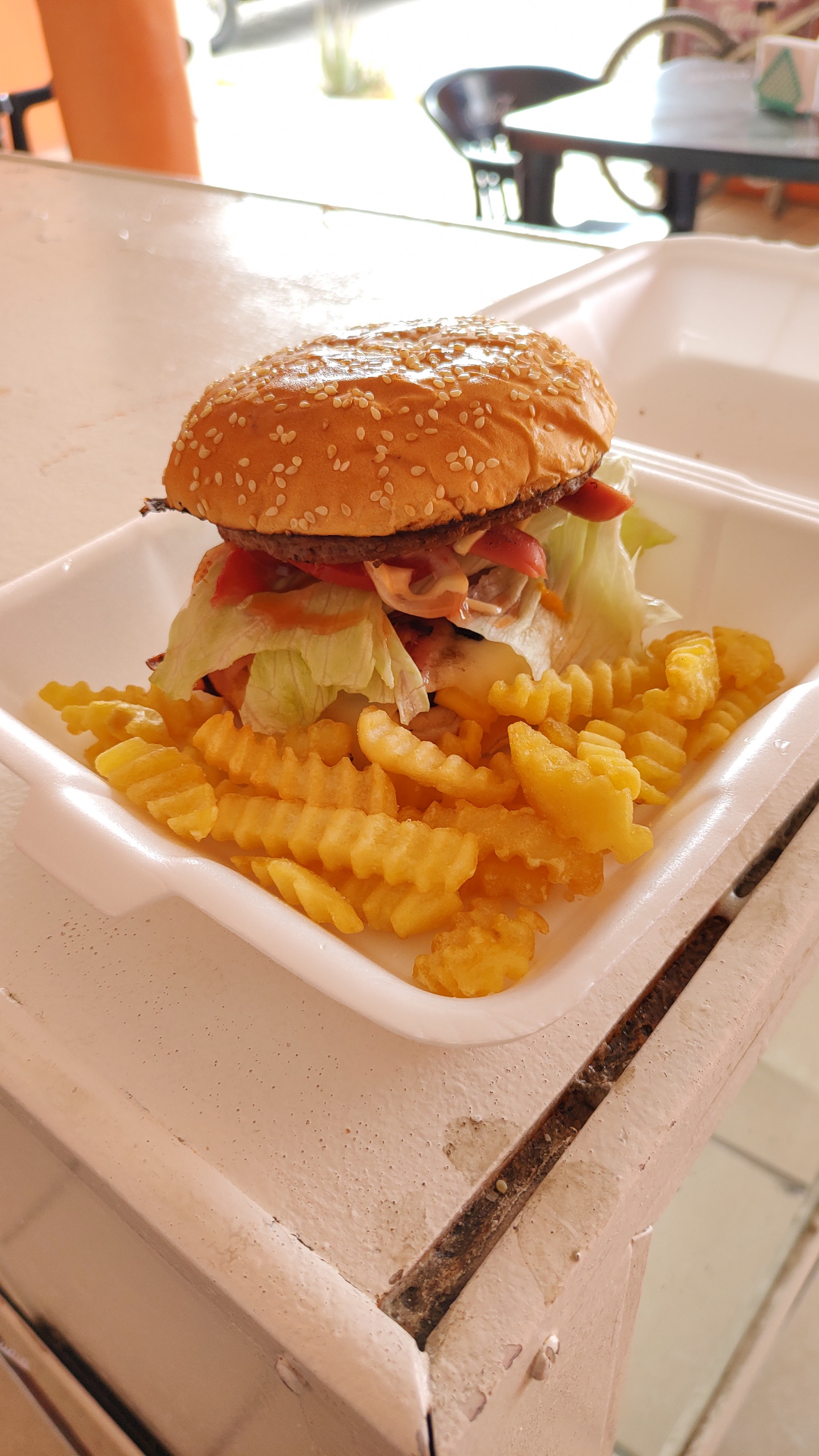 Viña's Burger image 4