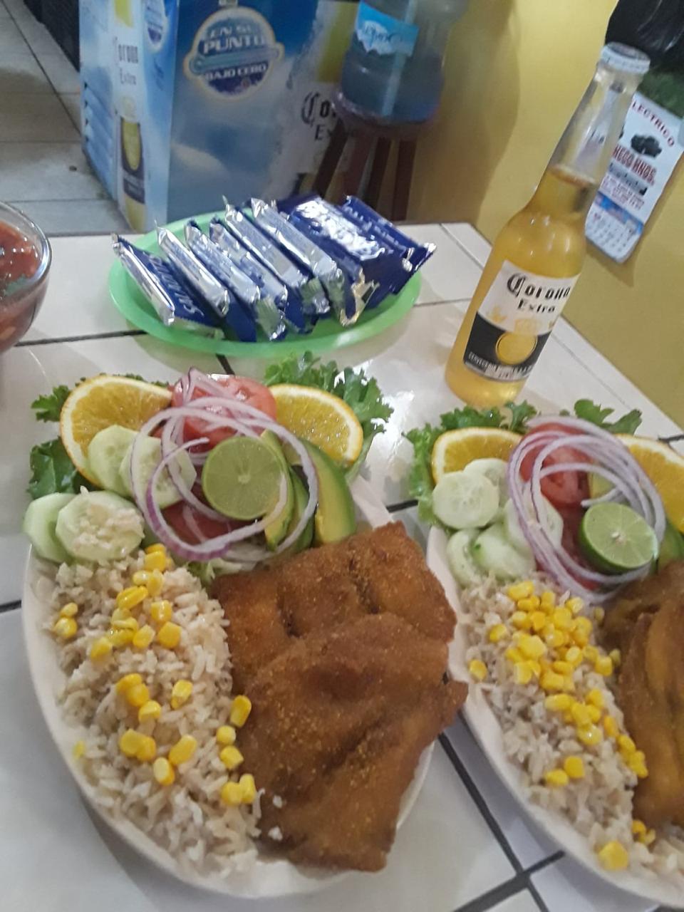 Mariscos Y Botanas EL JUNNIOR image 4