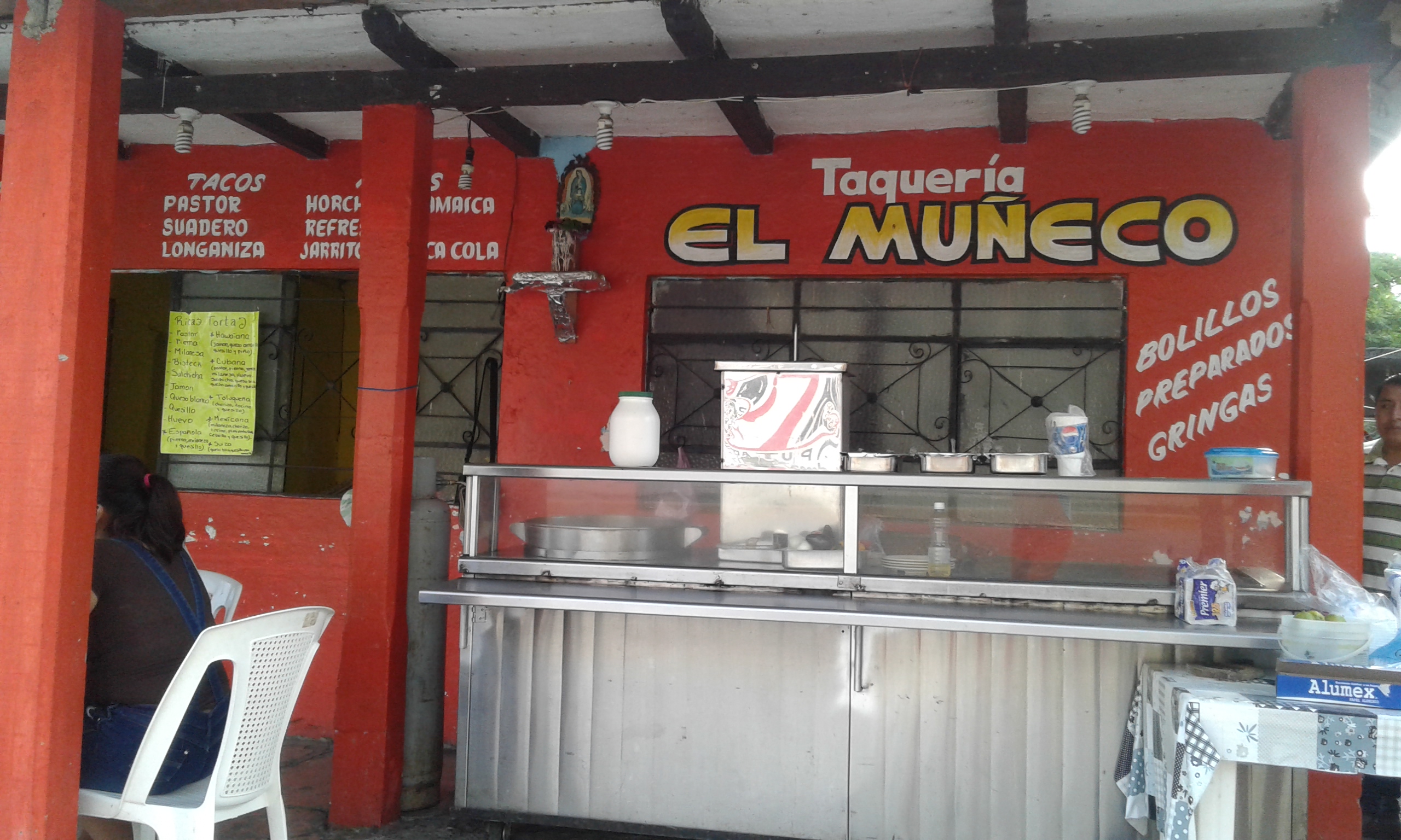 taqueria el muñeco image 1