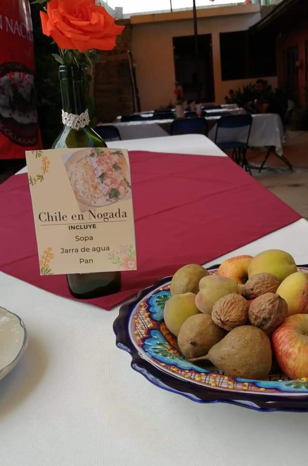 Chiles en nogada Don Nachito image 1